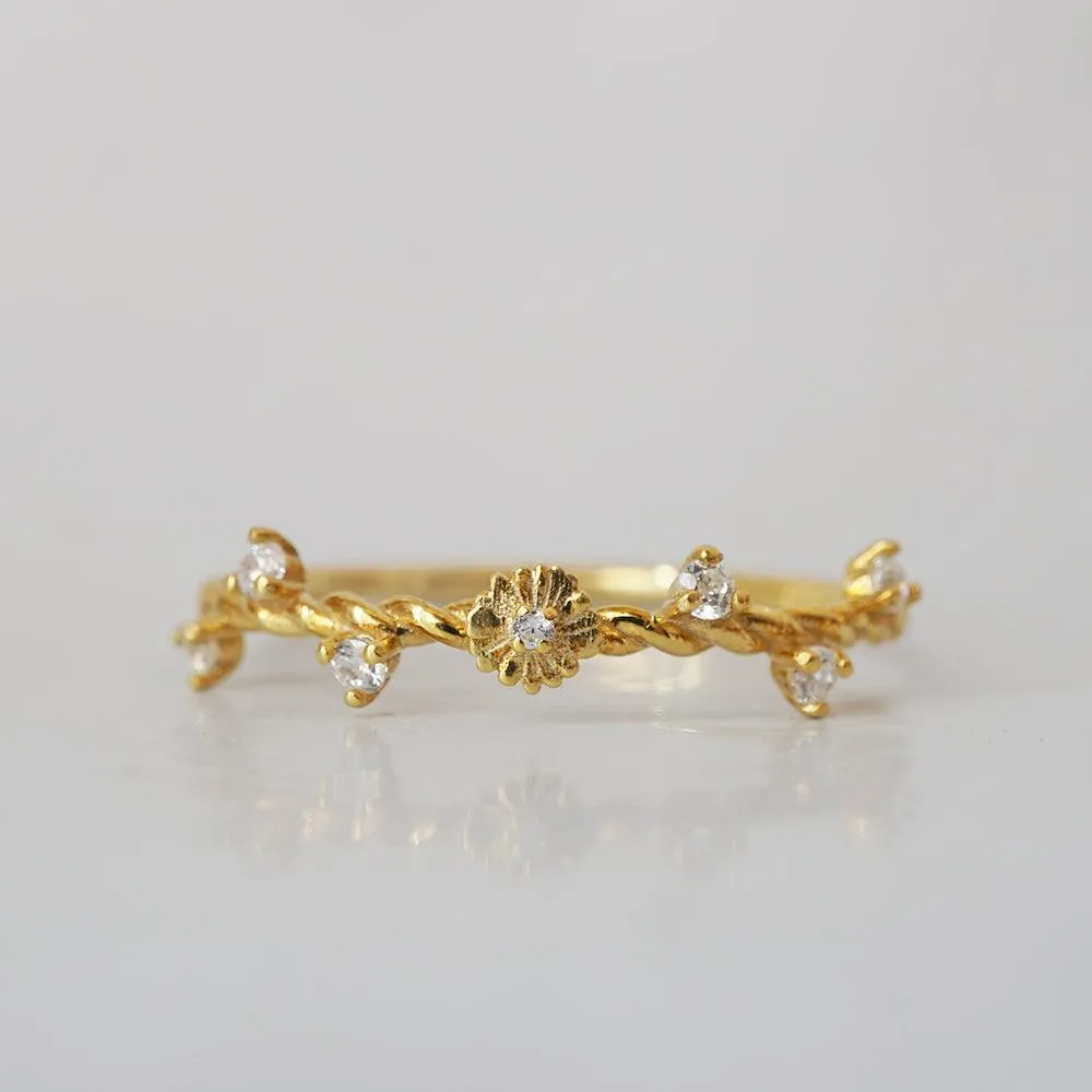 14K Mini Daisy Twisted Ring
