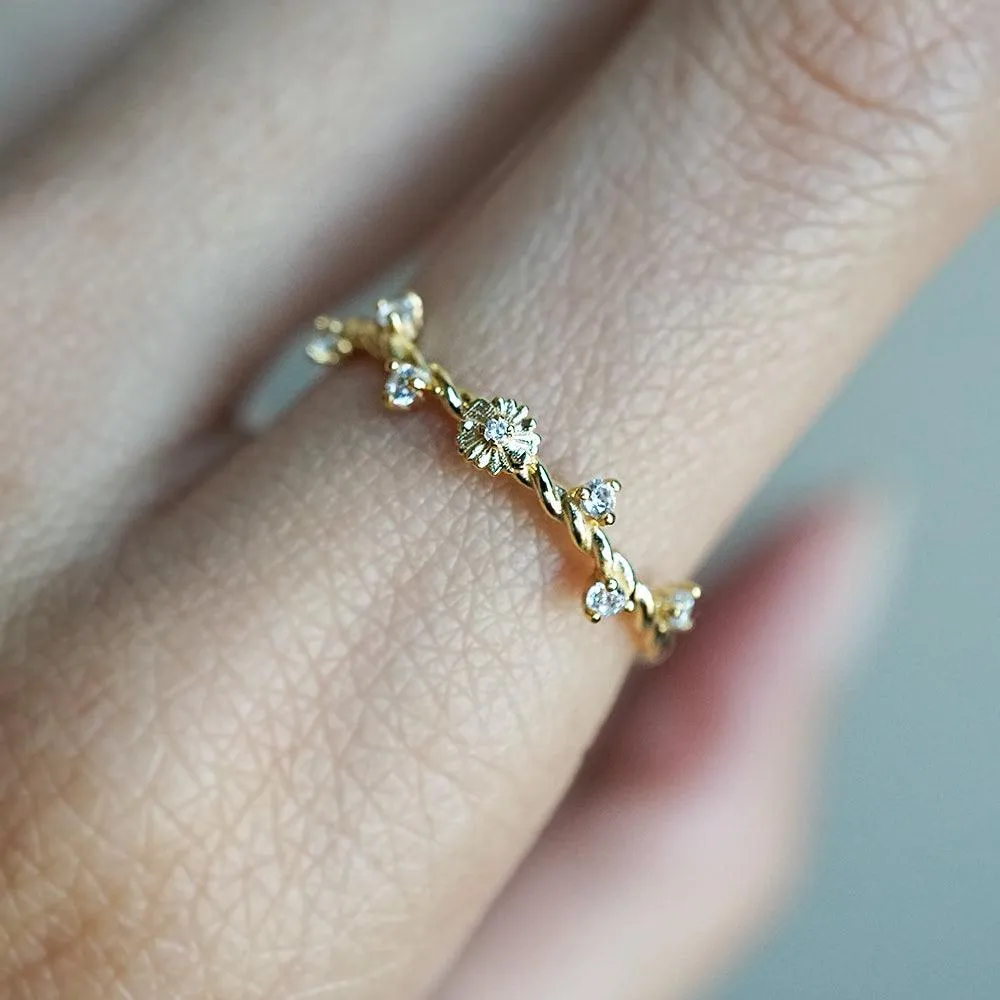 14K Mini Daisy Twisted Ring
