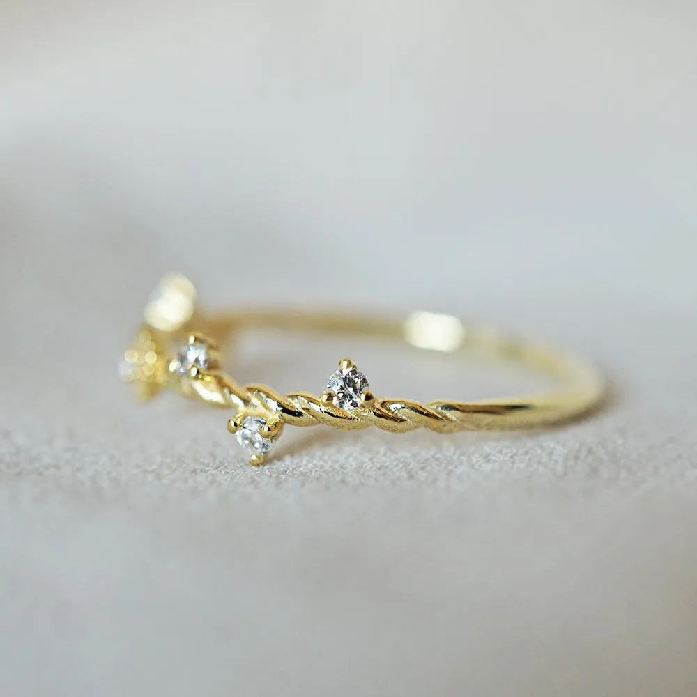14K Mini Daisy Twisted Ring