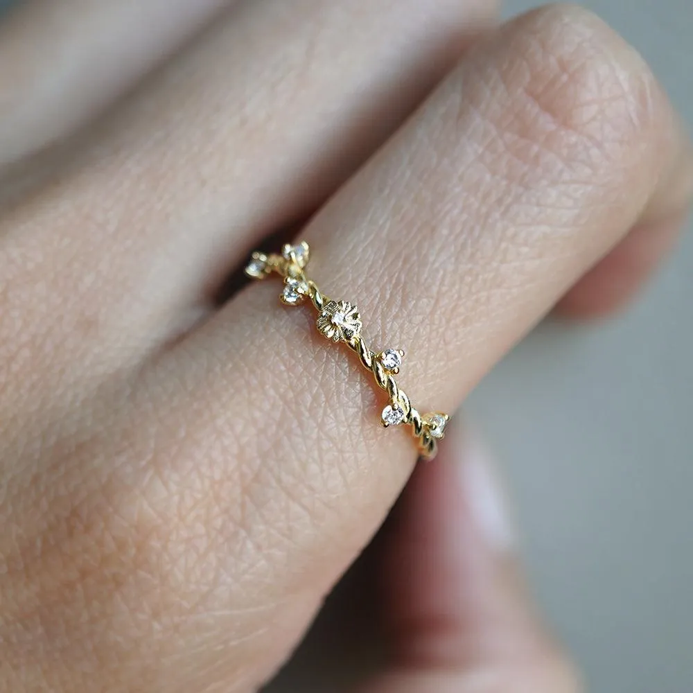 14K Mini Daisy Twisted Ring