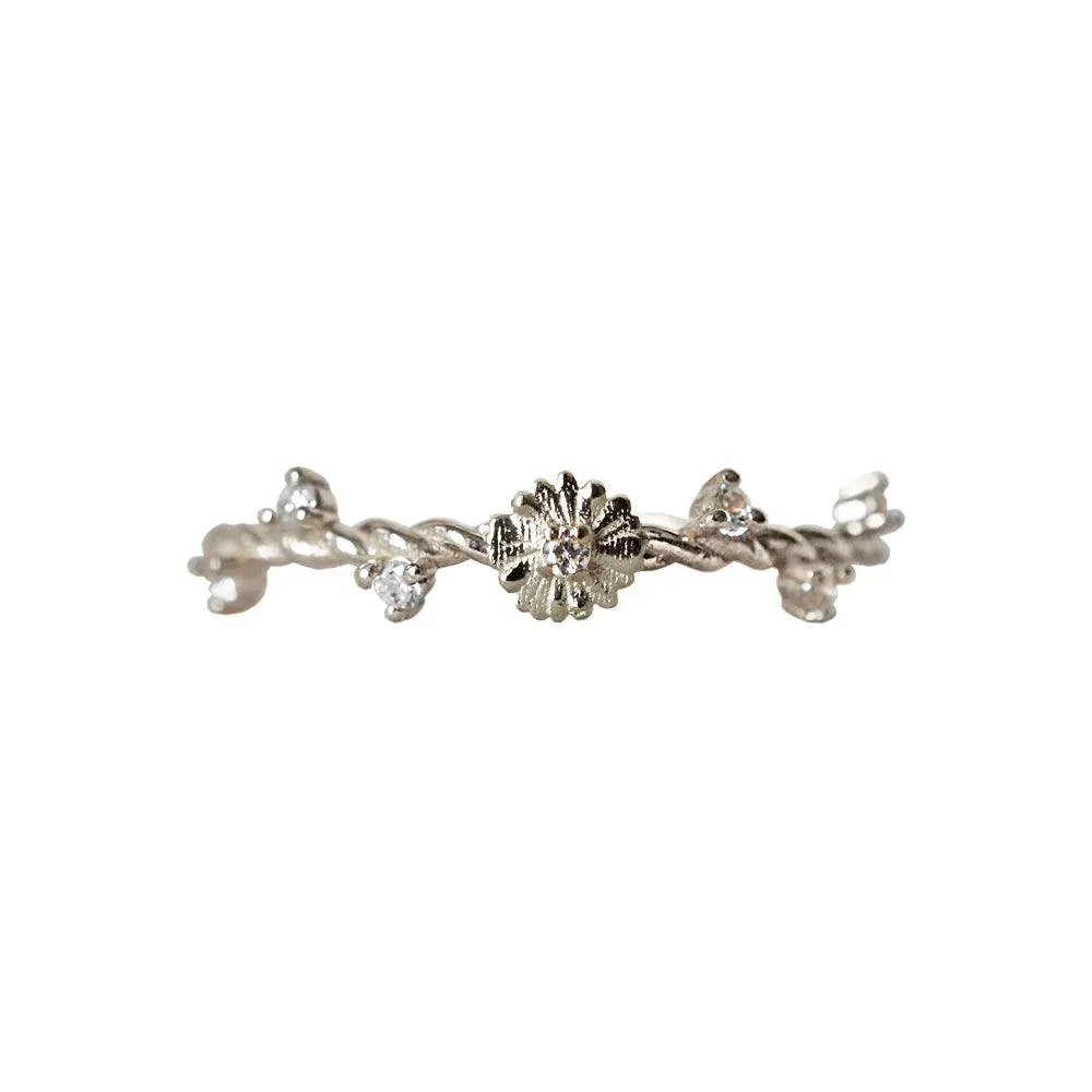 14K Mini Daisy Twisted Ring