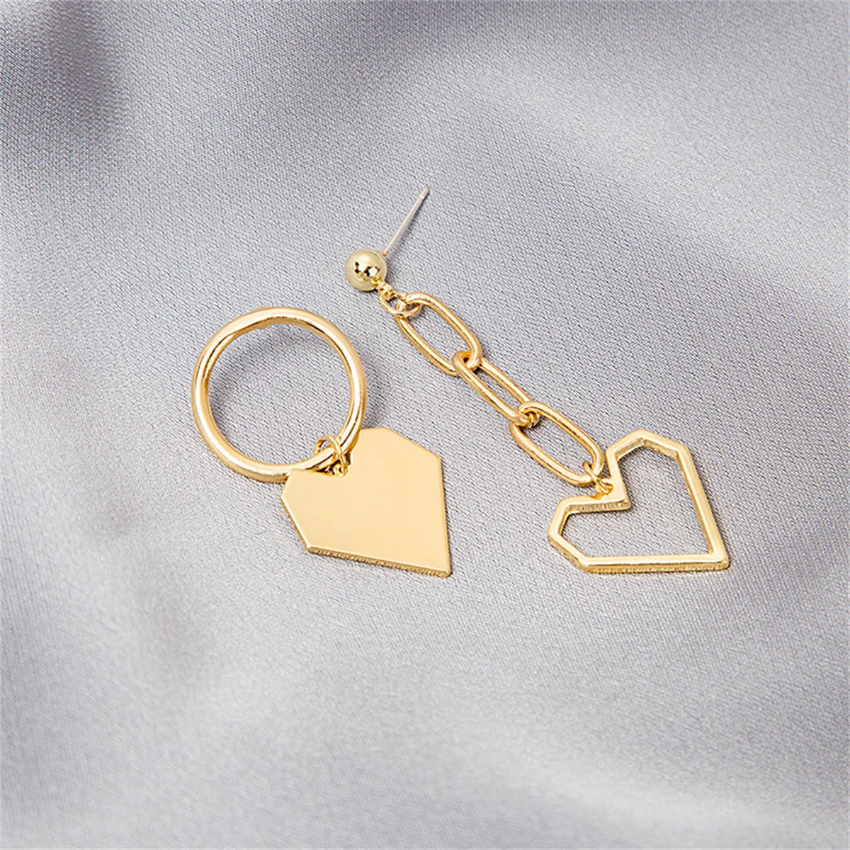 18K Gold-Plated Heart Cable Chain Mismatched Drop Earrings