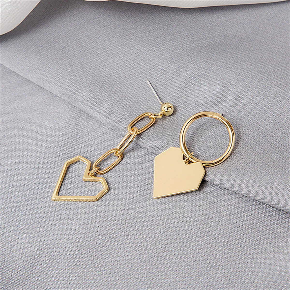 18K Gold-Plated Heart Cable Chain Mismatched Drop Earrings