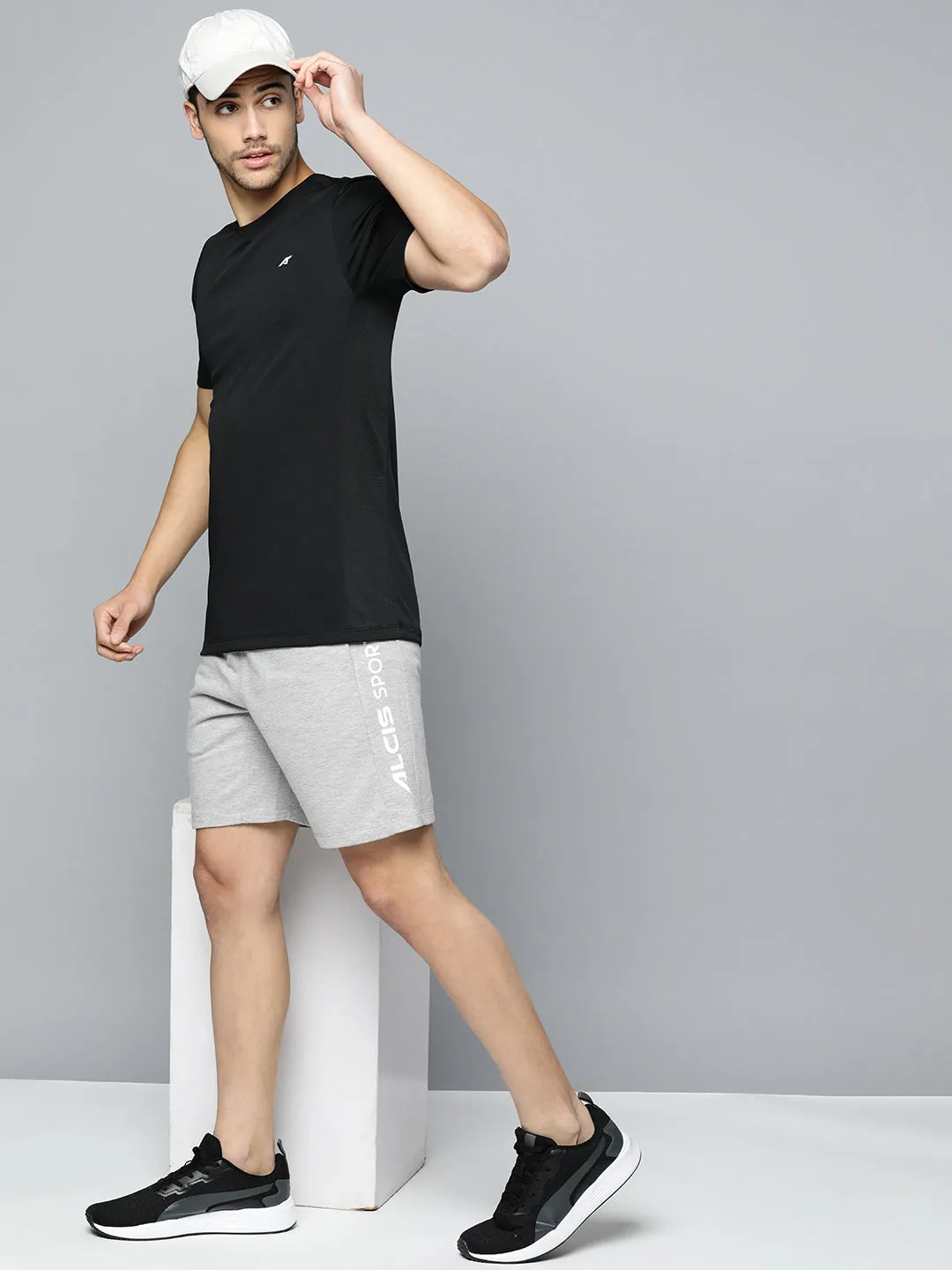 Alcis Men Solid Regular Fit Sports Shorts