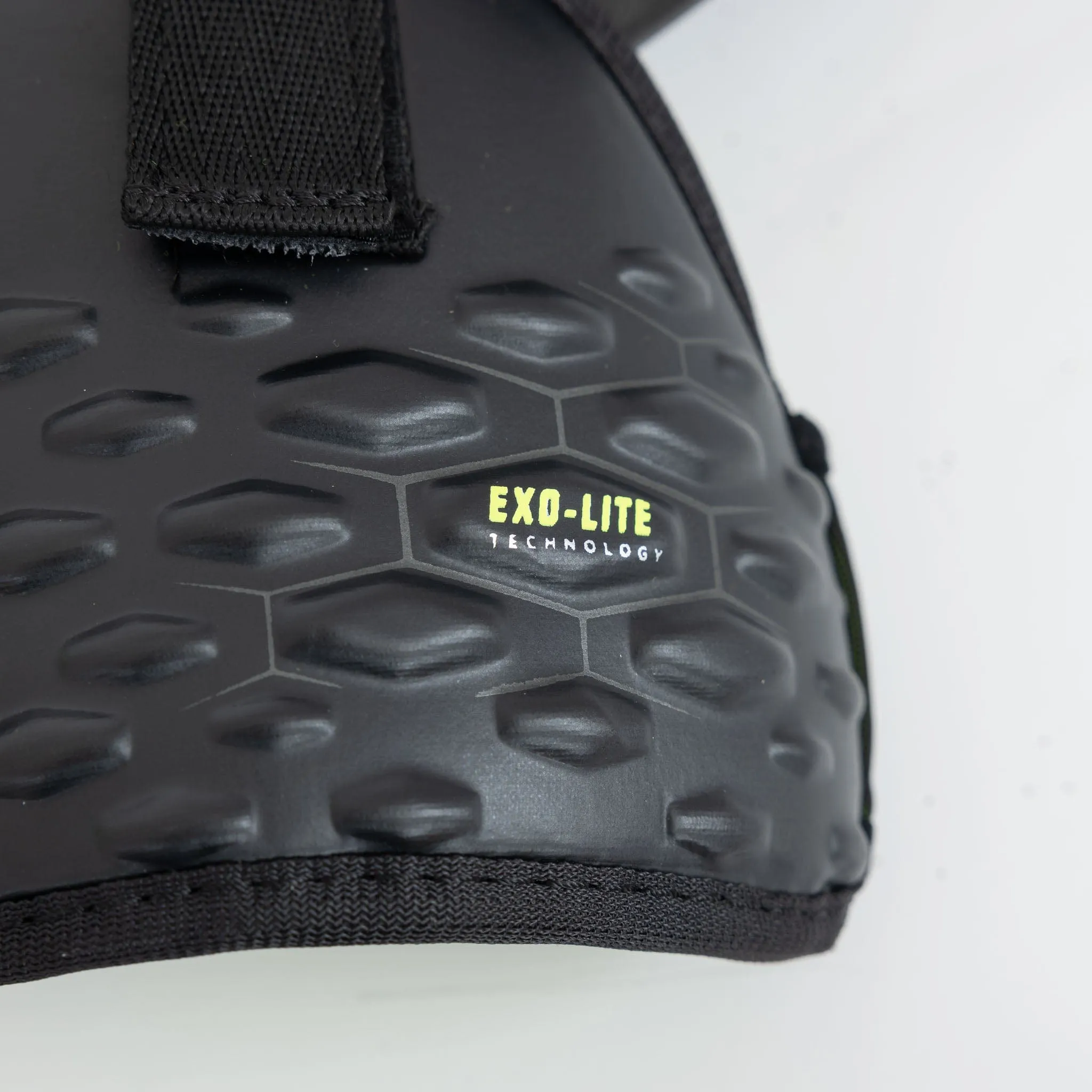 Bauer Vapor Hyperlite Junior Hockey Shoulder Pads