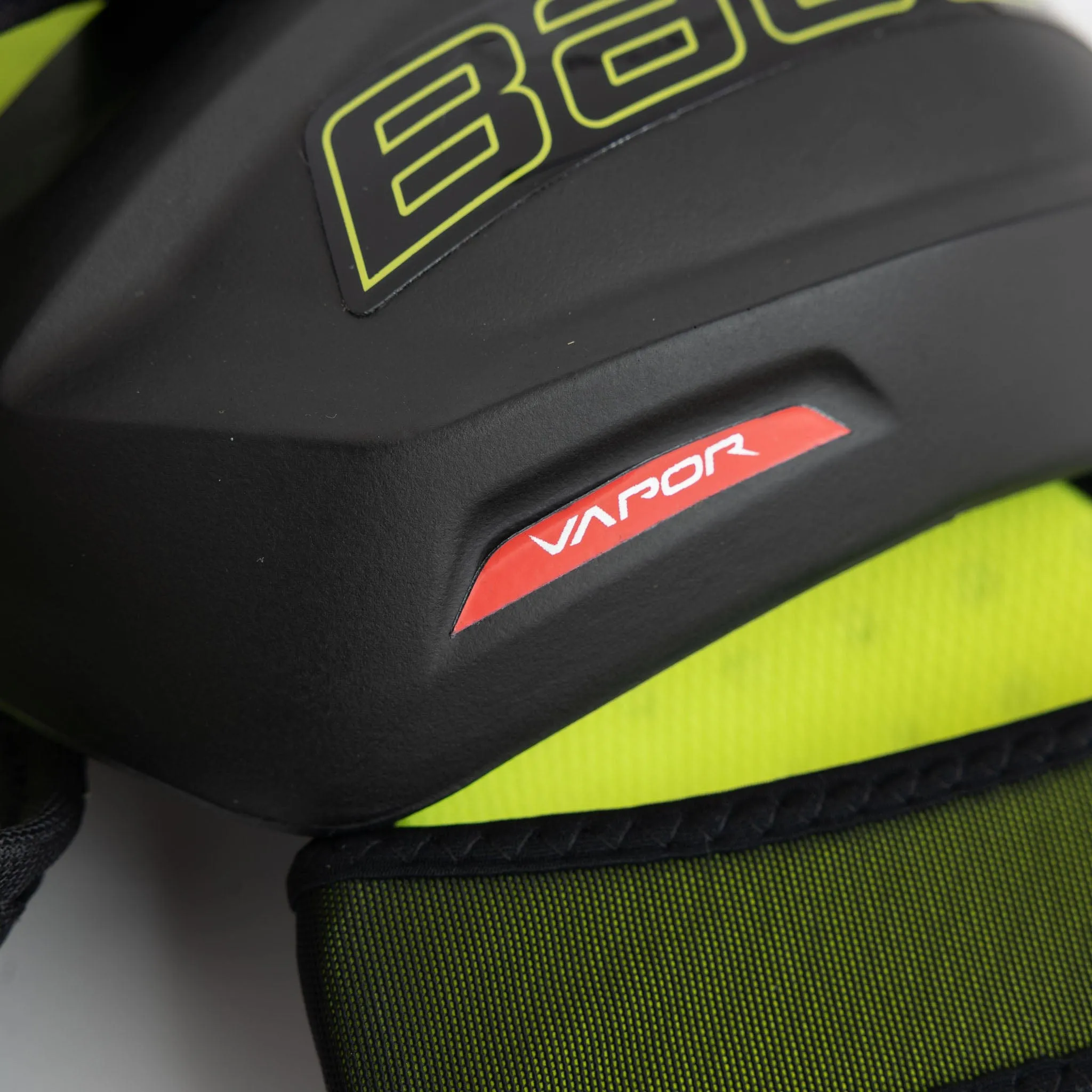 Bauer Vapor Hyperlite Junior Hockey Shoulder Pads