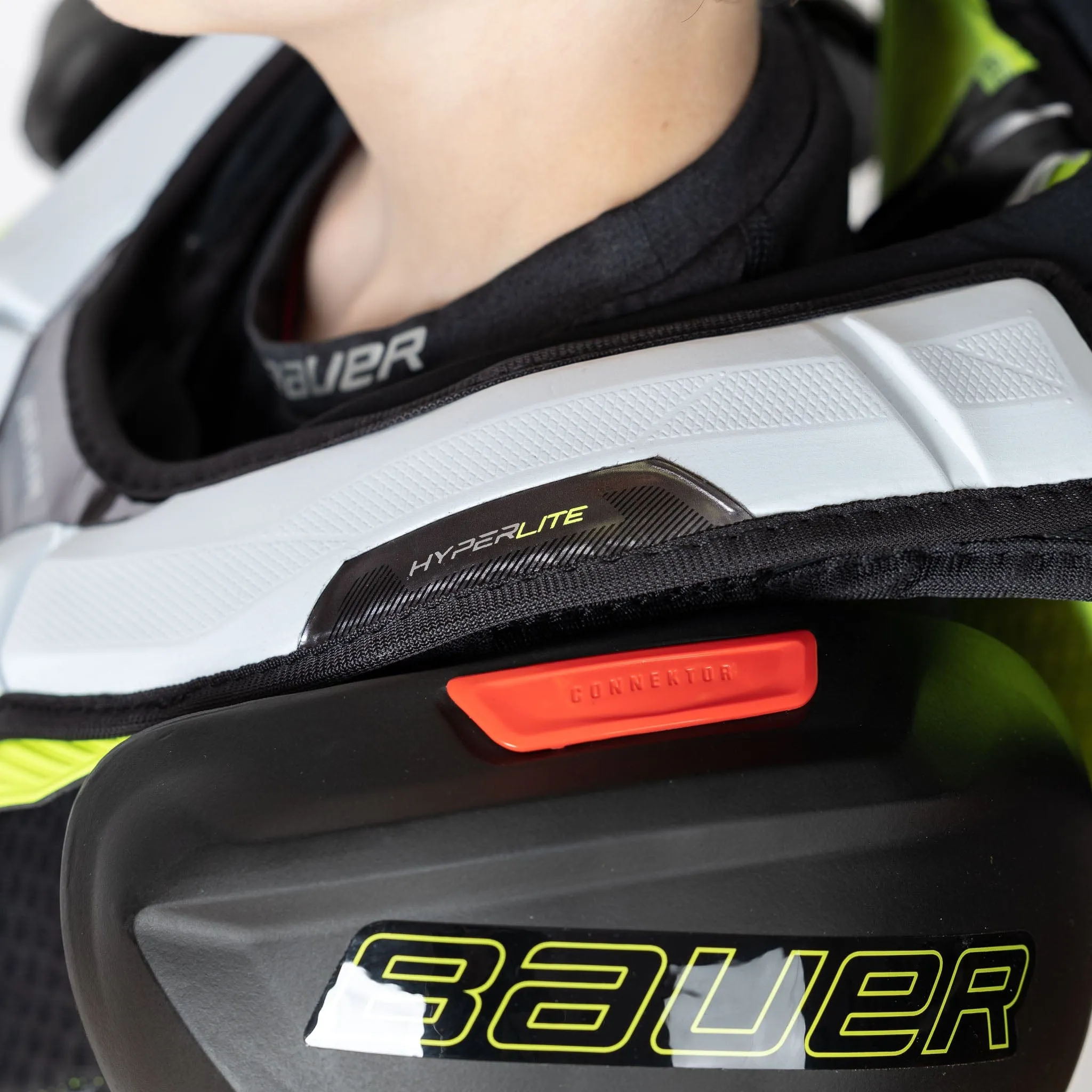 Bauer Vapor Hyperlite Junior Hockey Shoulder Pads