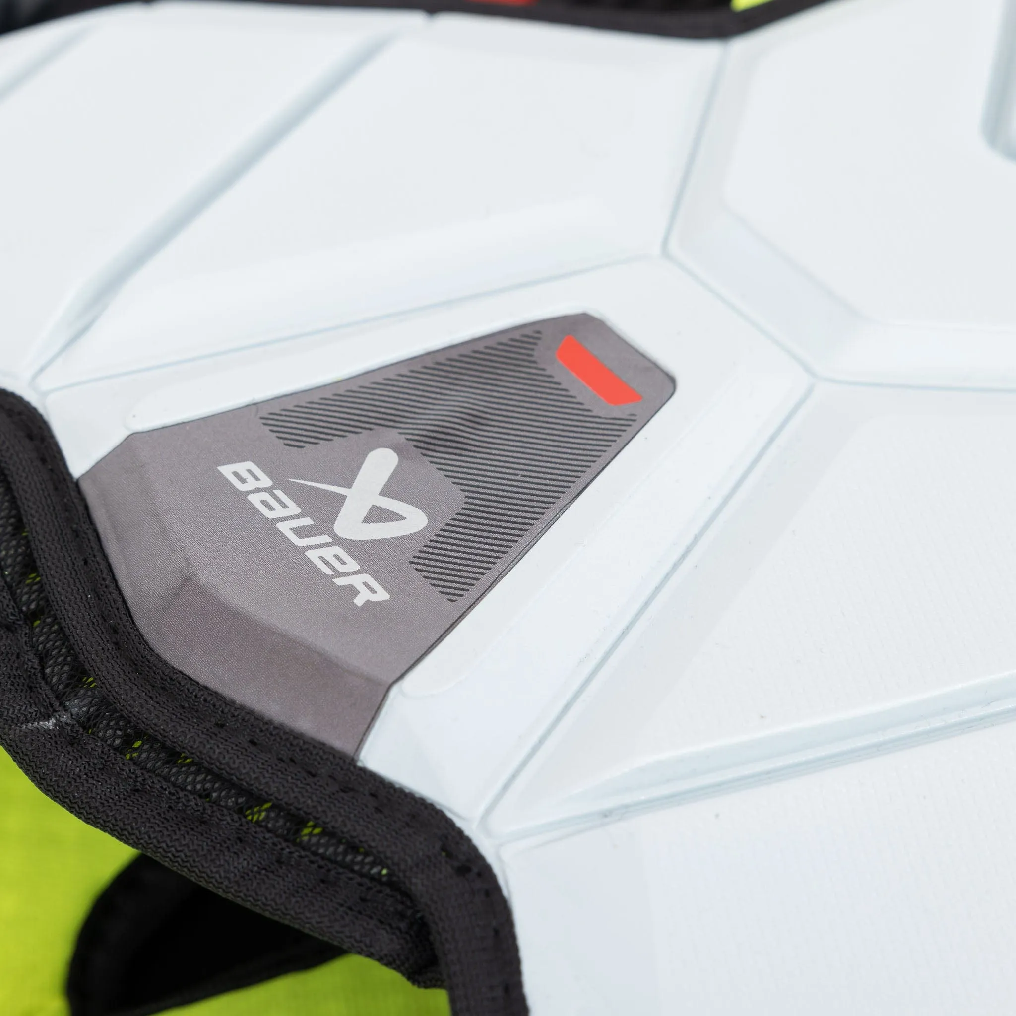 Bauer Vapor Hyperlite Junior Hockey Shoulder Pads