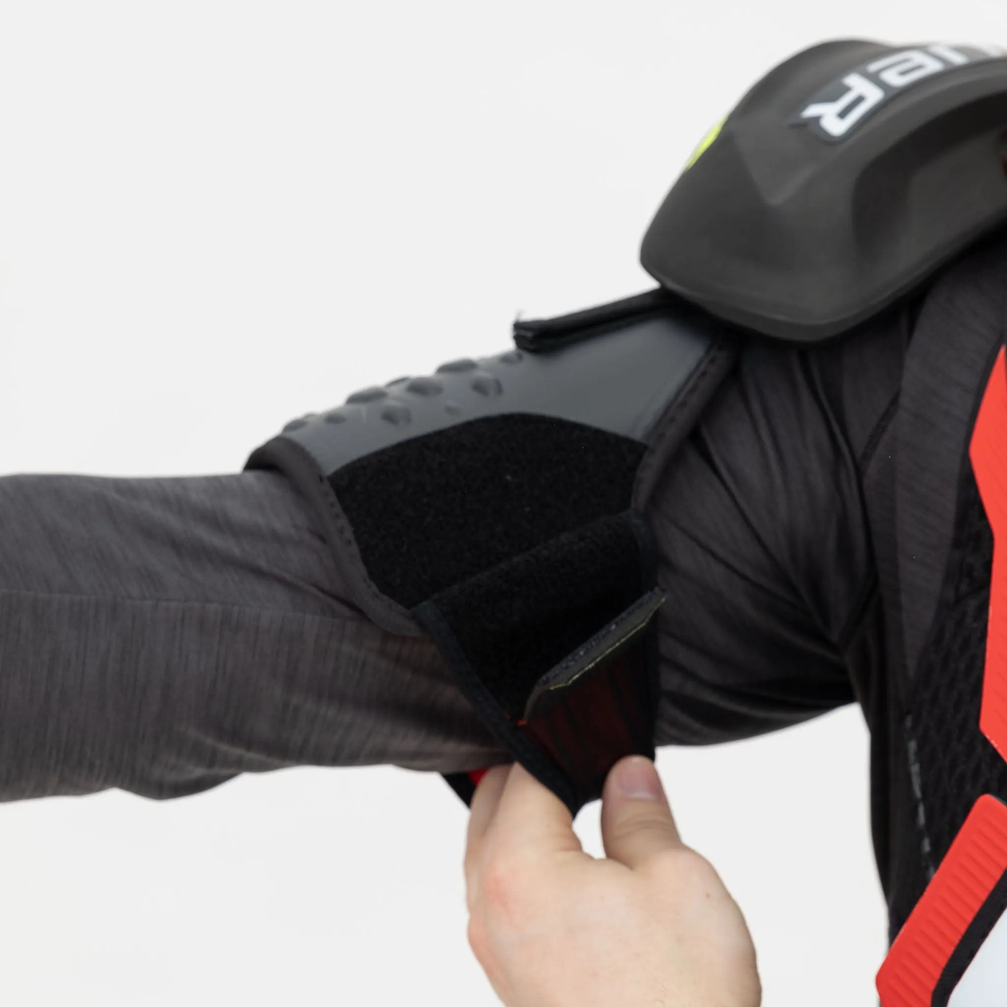Bauer Vapor Hyperlite Senior Hockey Shoulder Pads