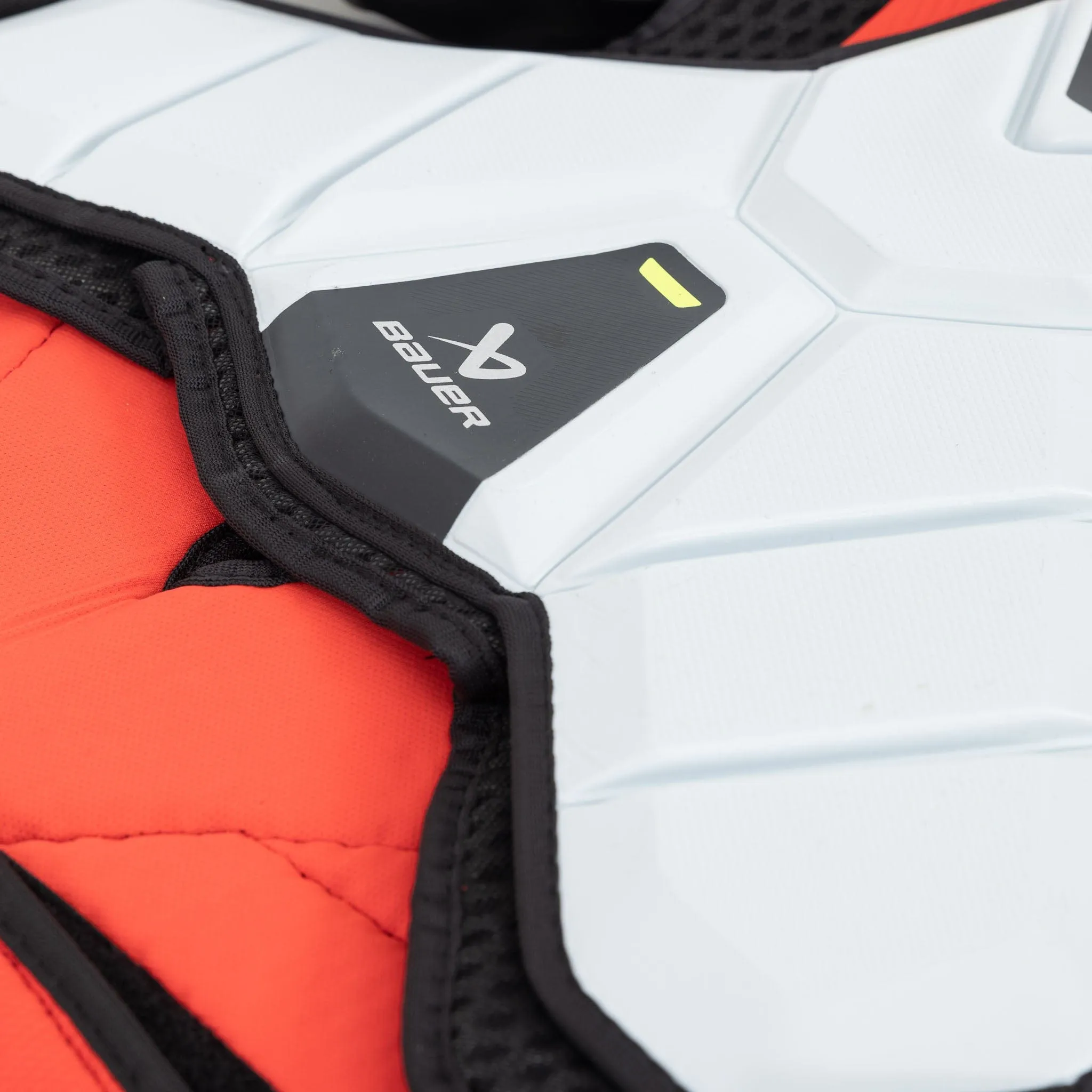 Bauer Vapor Hyperlite Senior Hockey Shoulder Pads