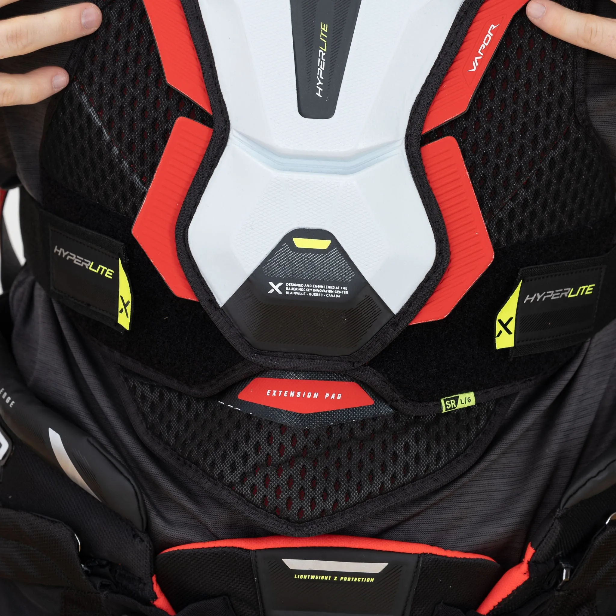 Bauer Vapor Hyperlite Senior Hockey Shoulder Pads