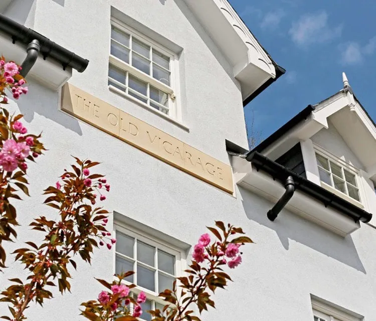 Brett Martin Deepstyle 115mm Cascade Cast Iron Effect Fascia Bracket (BR073CI)