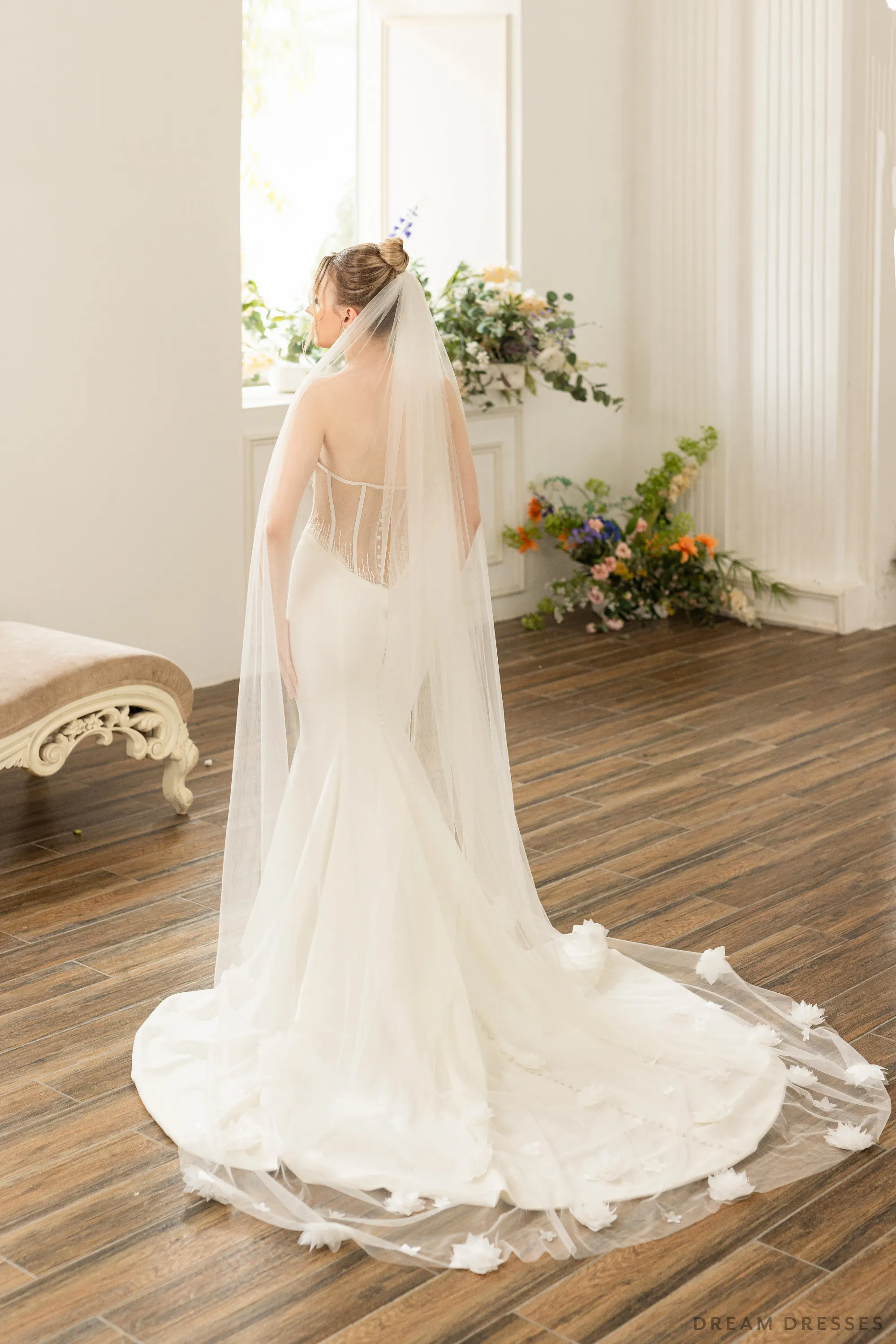 Cathedral Bridal Veil With 3D Flowers (#AMIE)