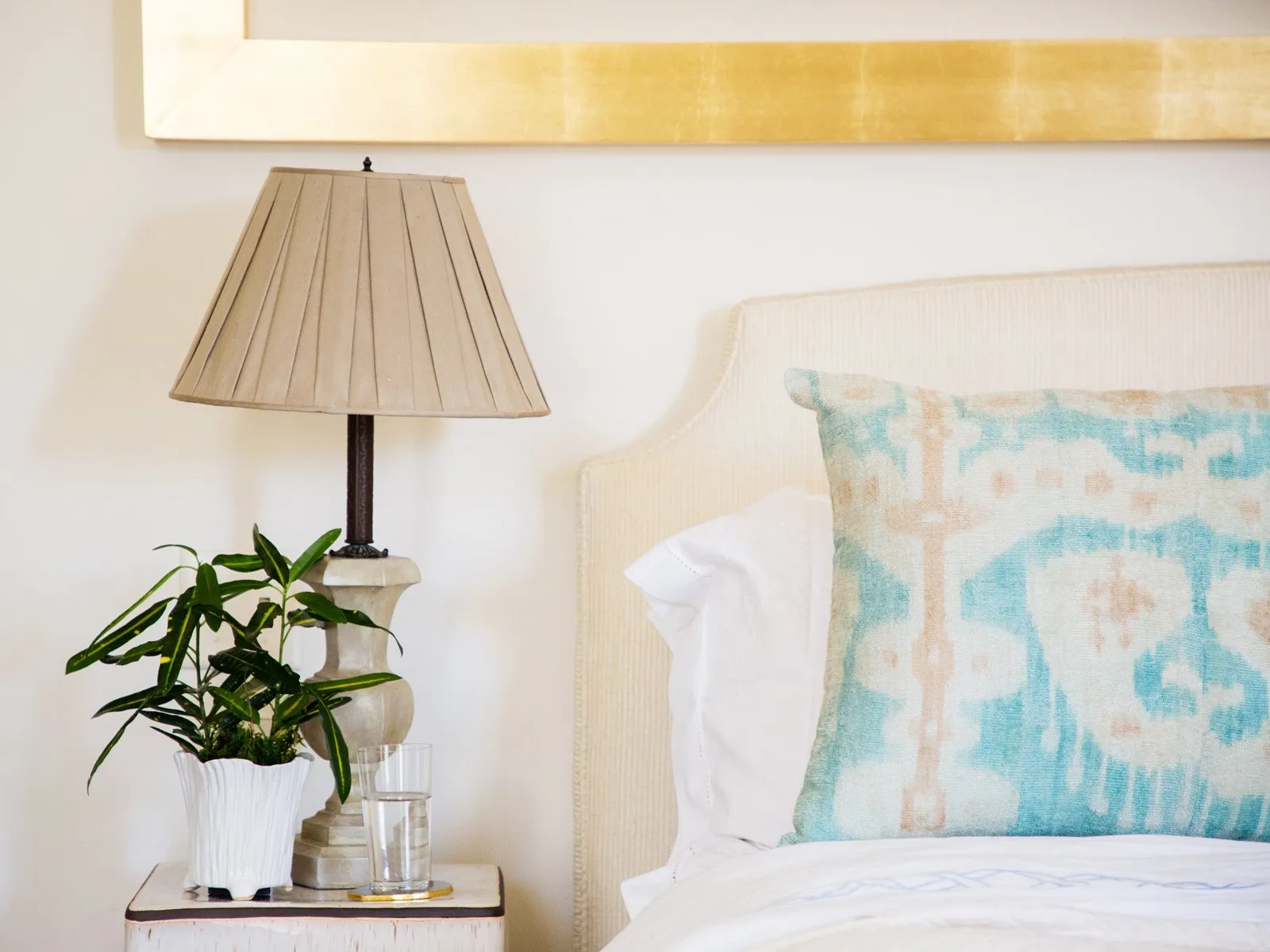 Classic Jewel Motif Square Pillow Cover