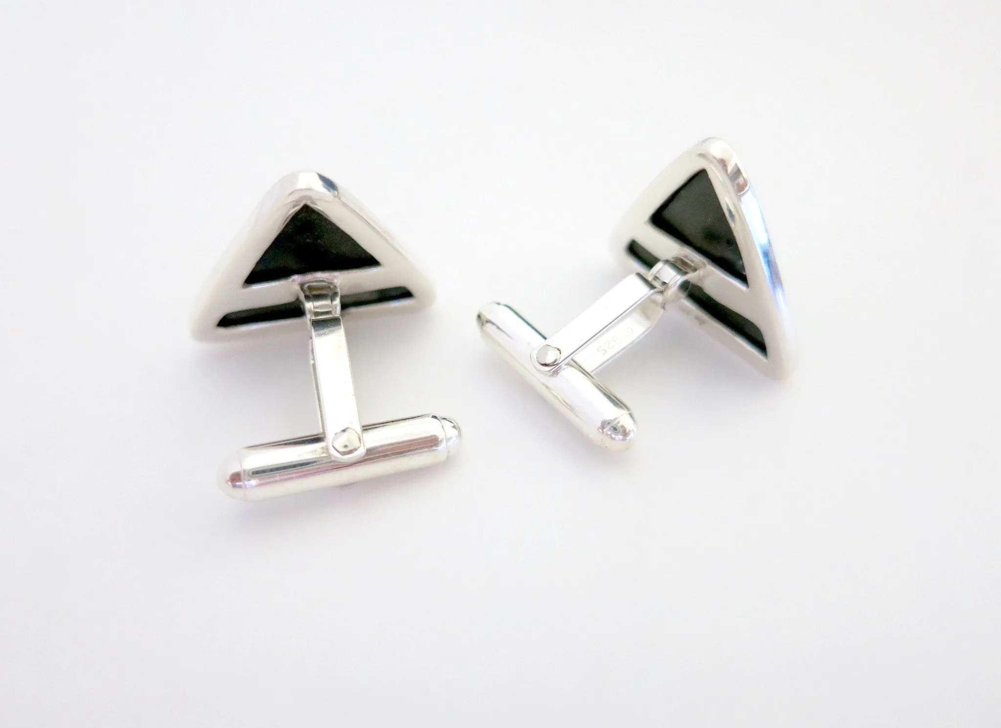 Classic, triangular, Bidri cufflinks