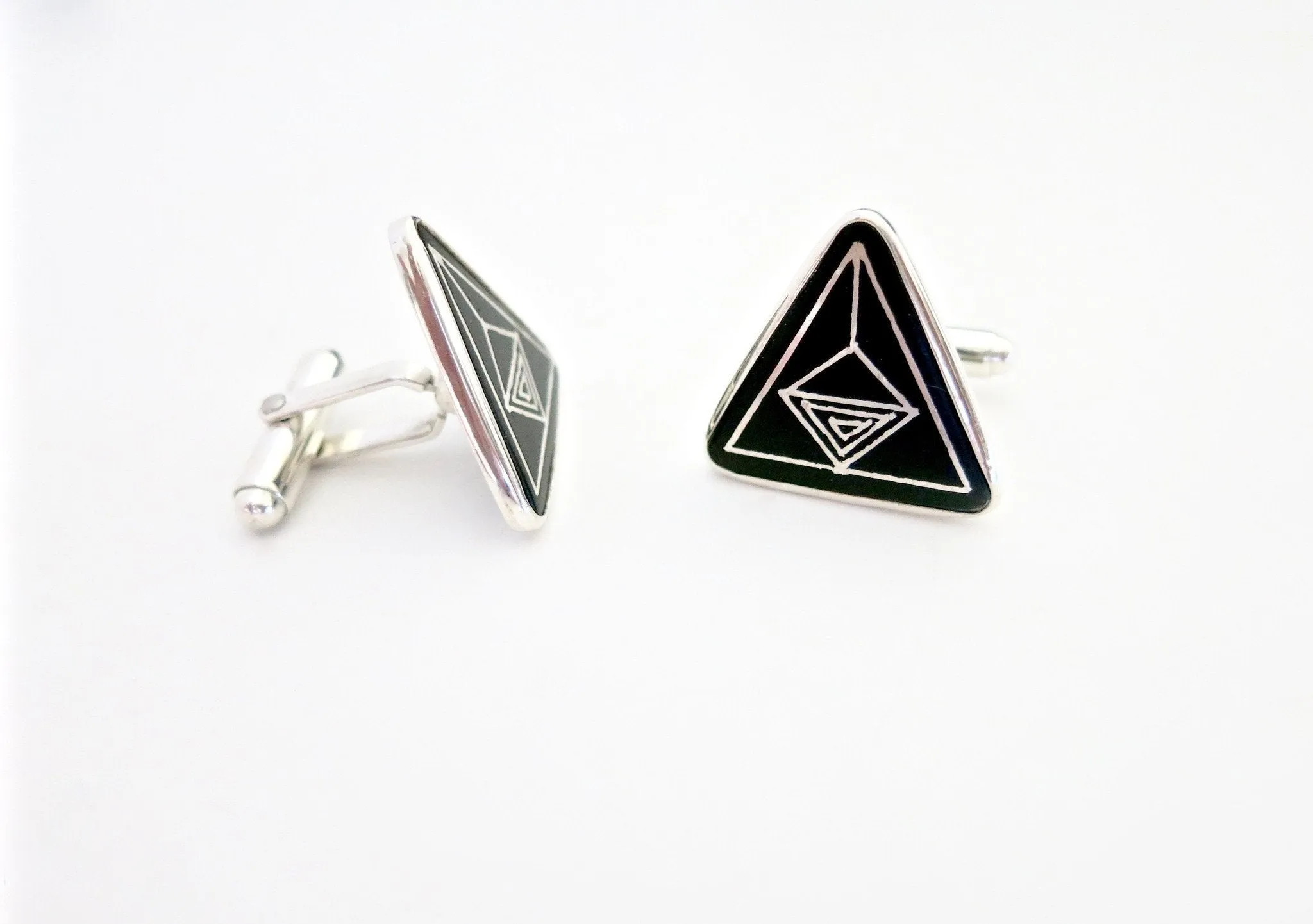 Classic, triangular, Bidri cufflinks