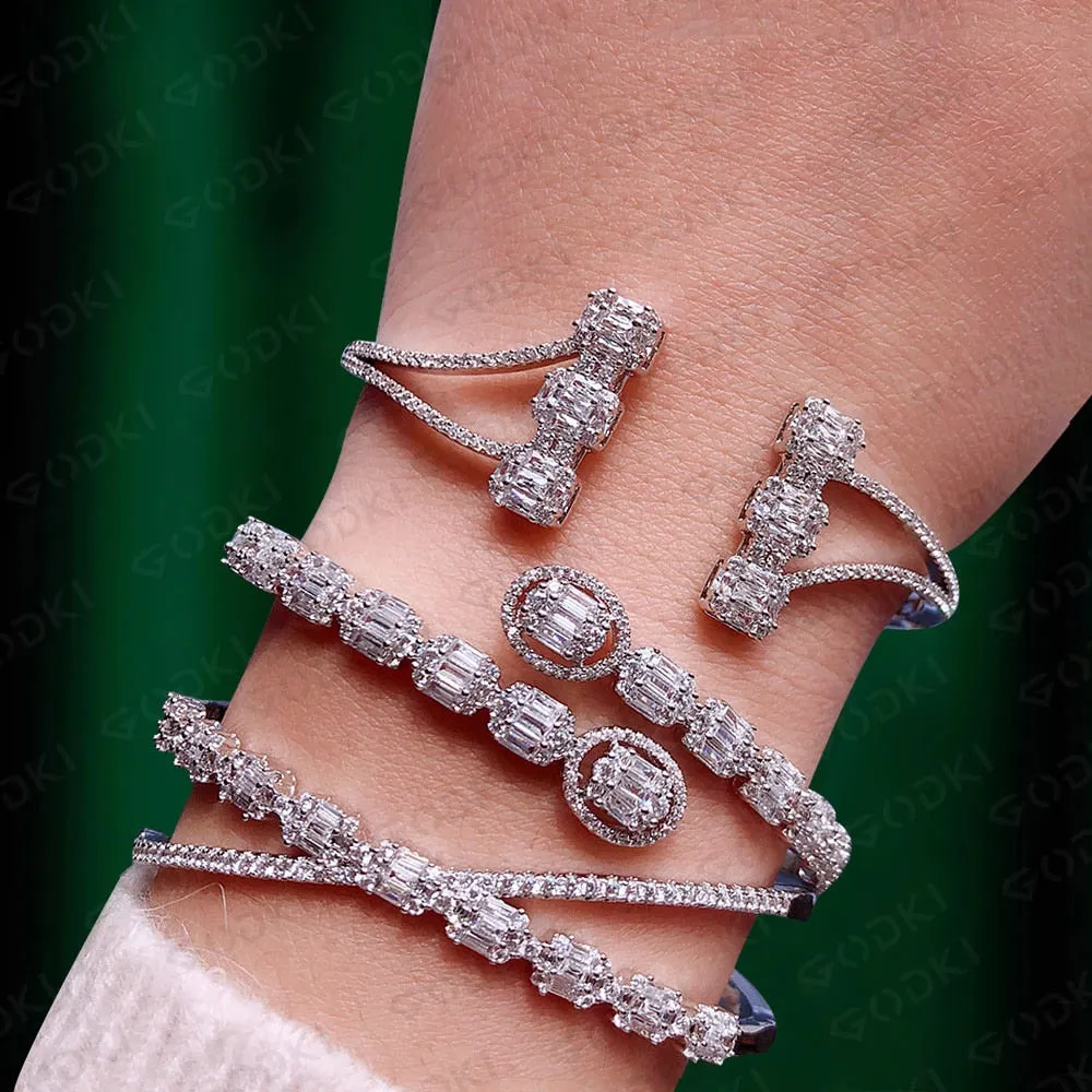 Crystal Brilliance Bangle Cuff - A Trendsetting Touch