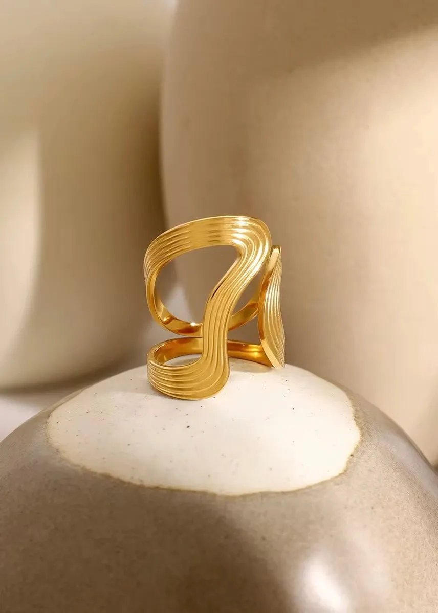 Elegant Wave Design Gold Color Metal Statement Ring