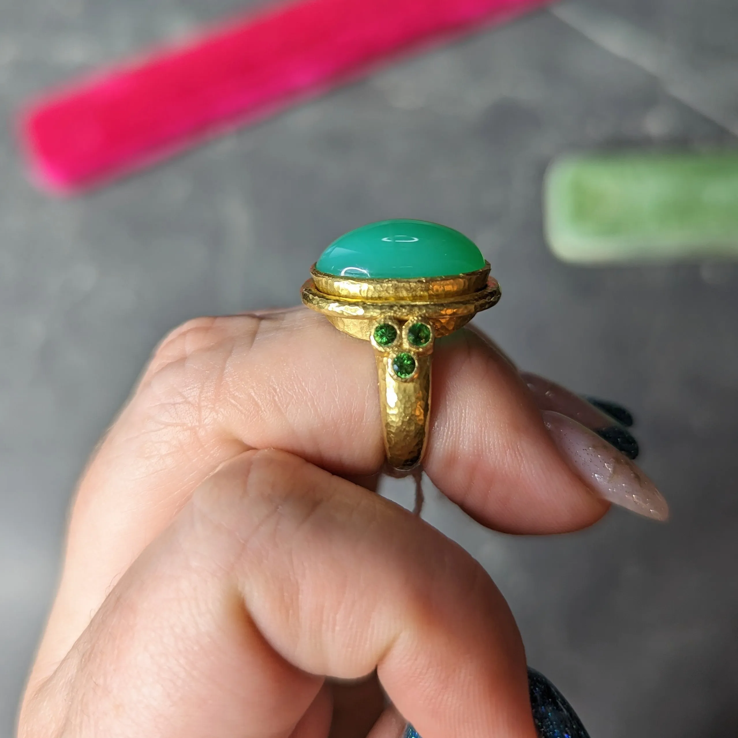 Elizabeth Locke Contemporary Chrysoprase Tsavorite Garnet 19 Karat Yellow Gold Statement Ring