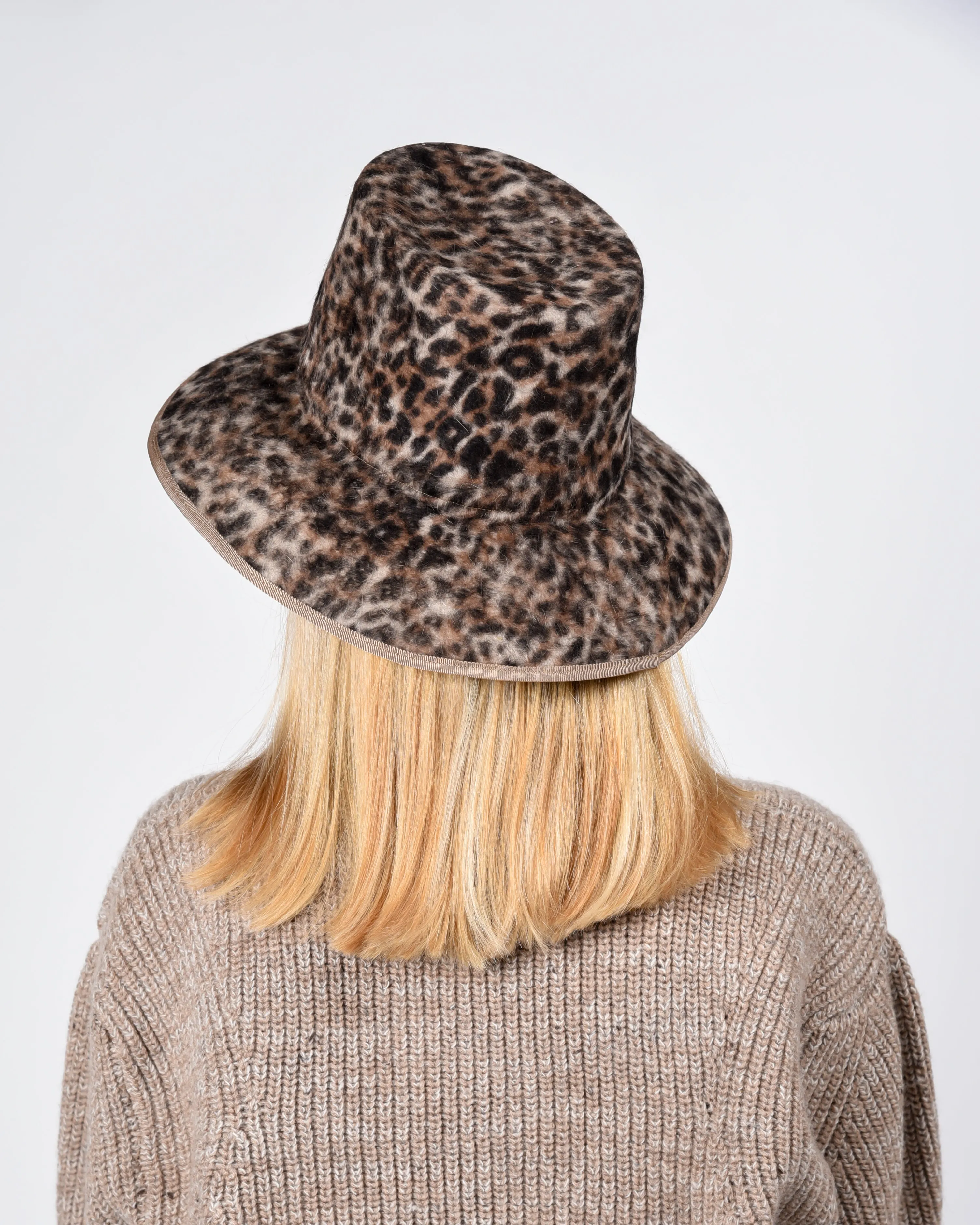 Emmet hat in Sheetah shag felt