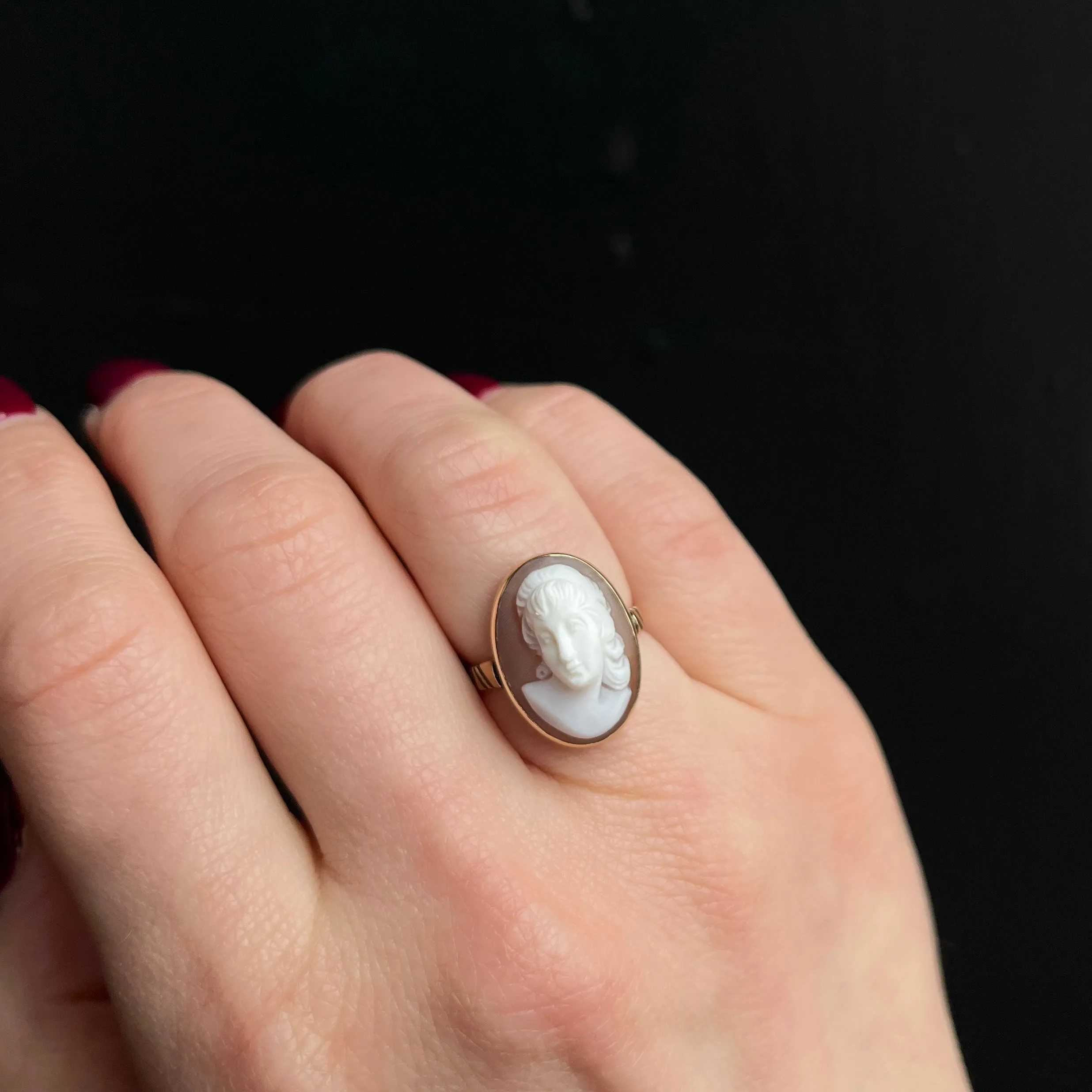 Estate 14k Yellow Gold Shell Cameo Ring