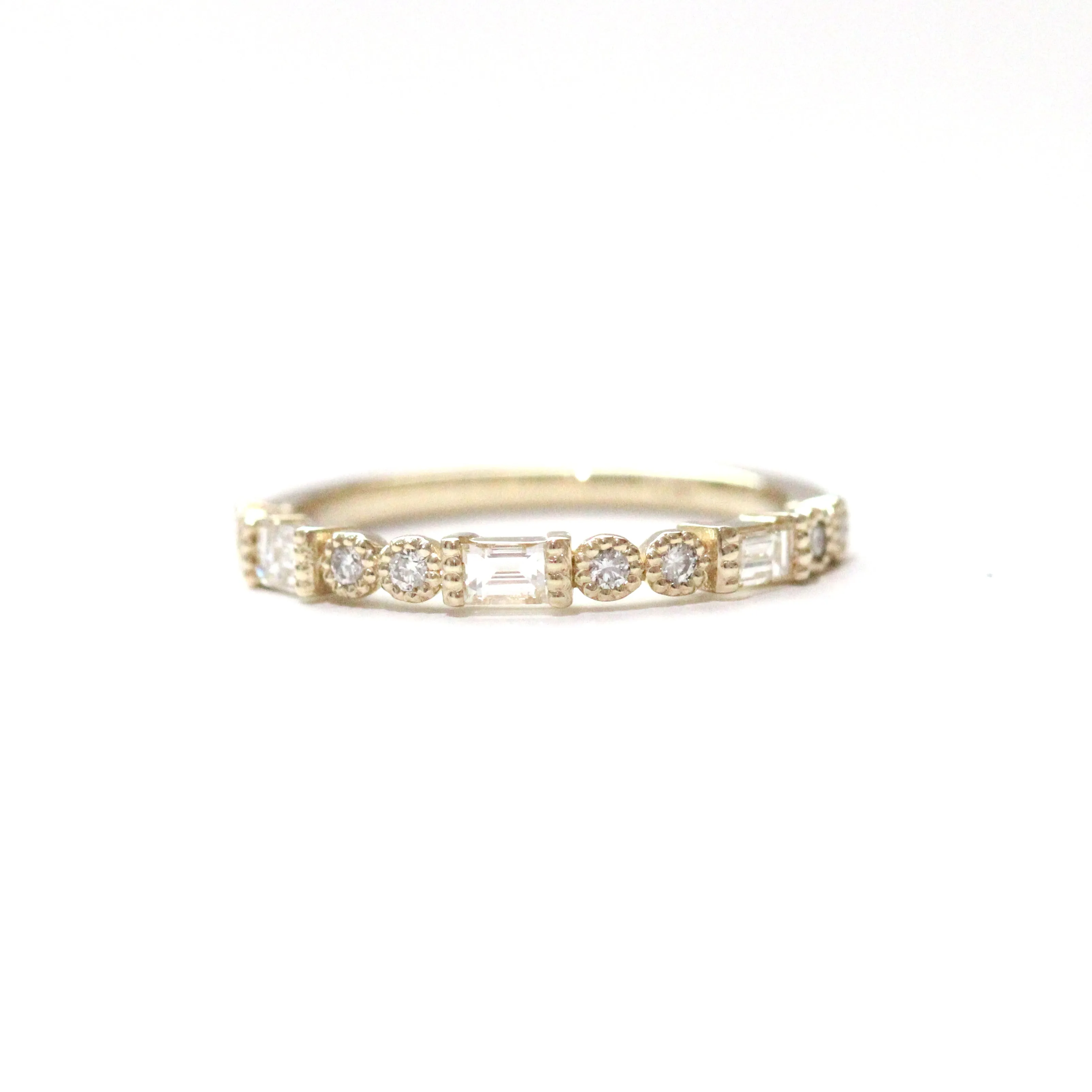 Eternal Radiance Baguette & Round Diamond Milgrain Band
