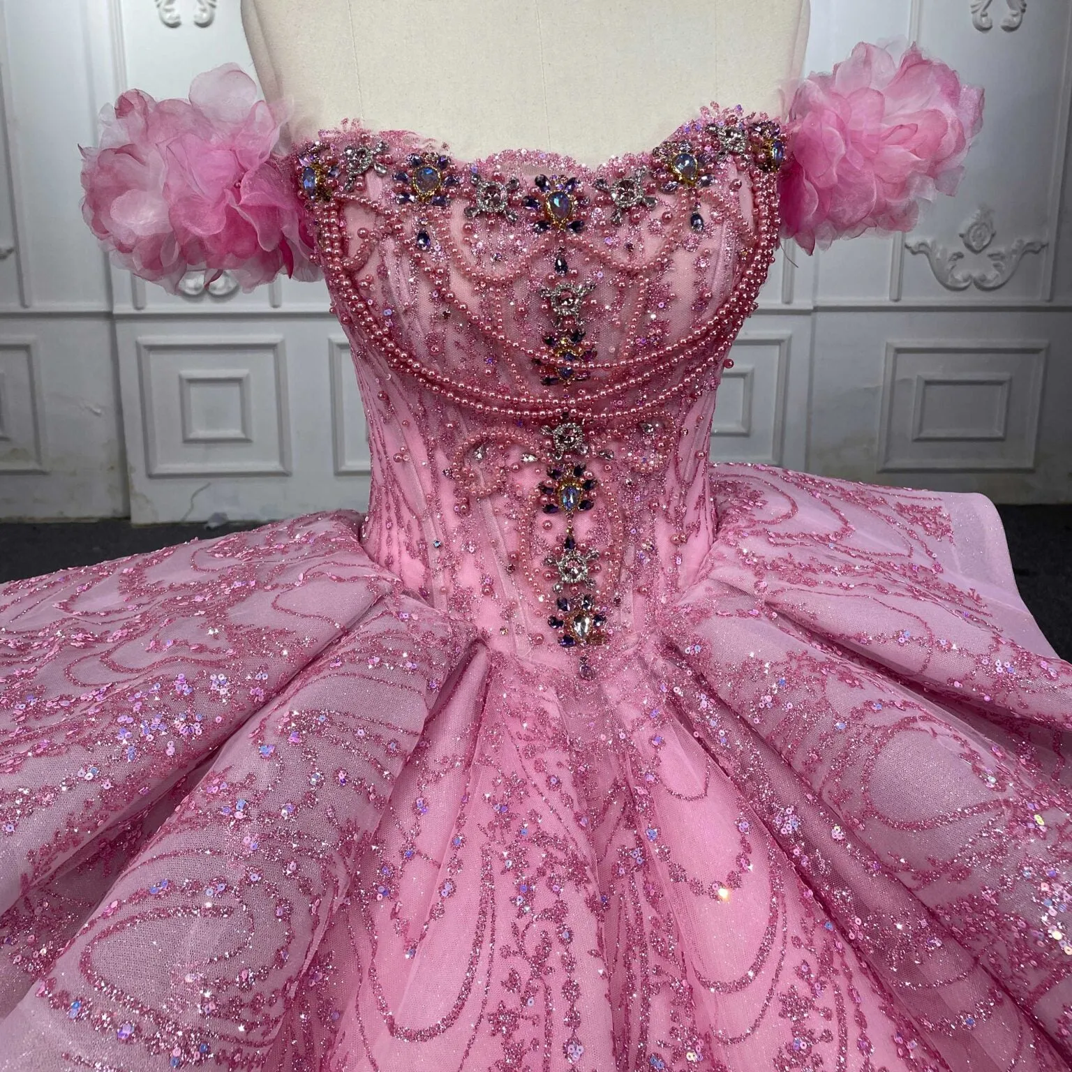 Exquisite Strapless Beading Quinceanera Dresses Luxury Appliques Sweetheart Ball Gown