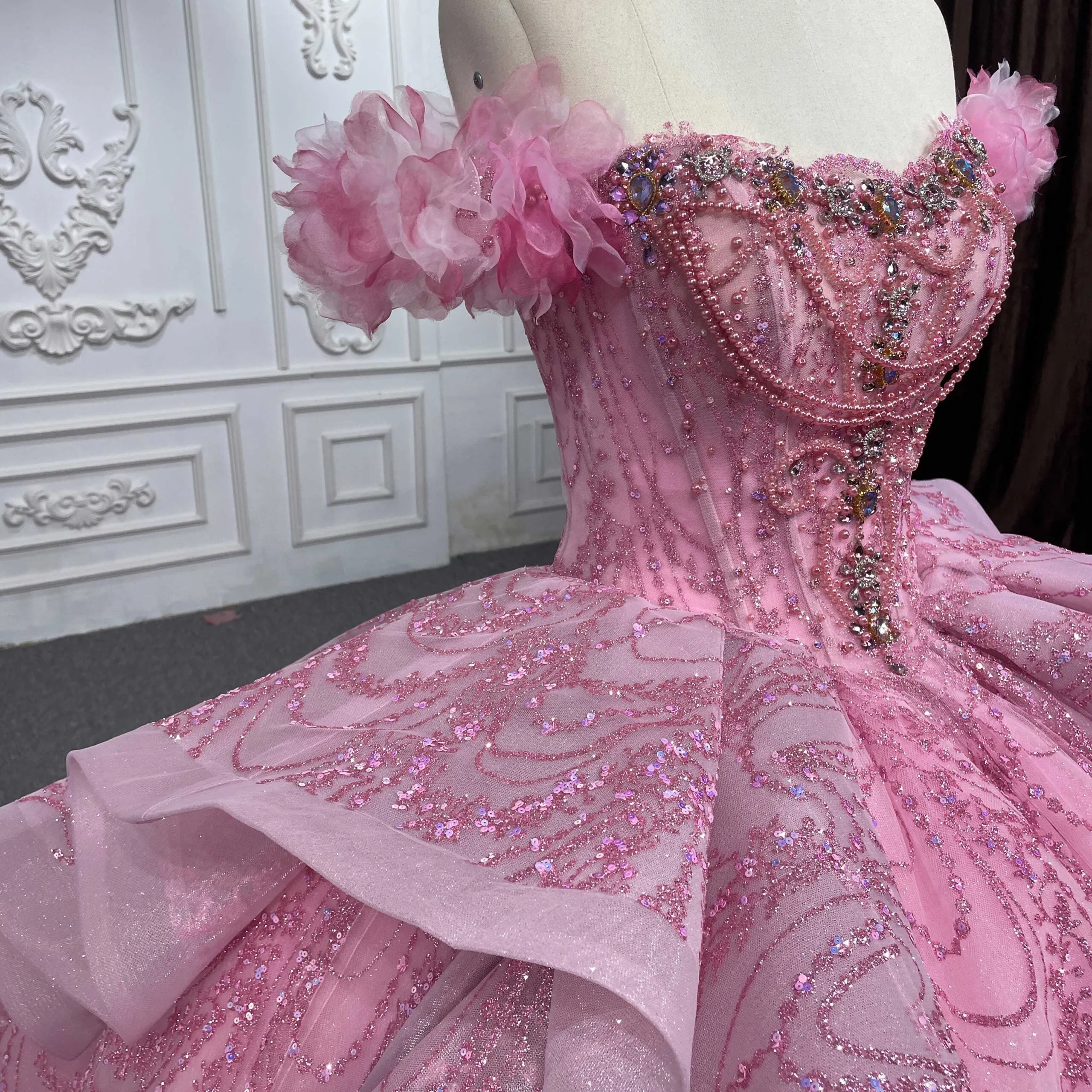 Exquisite Strapless Beading Quinceanera Dresses Luxury Appliques Sweetheart Ball Gown