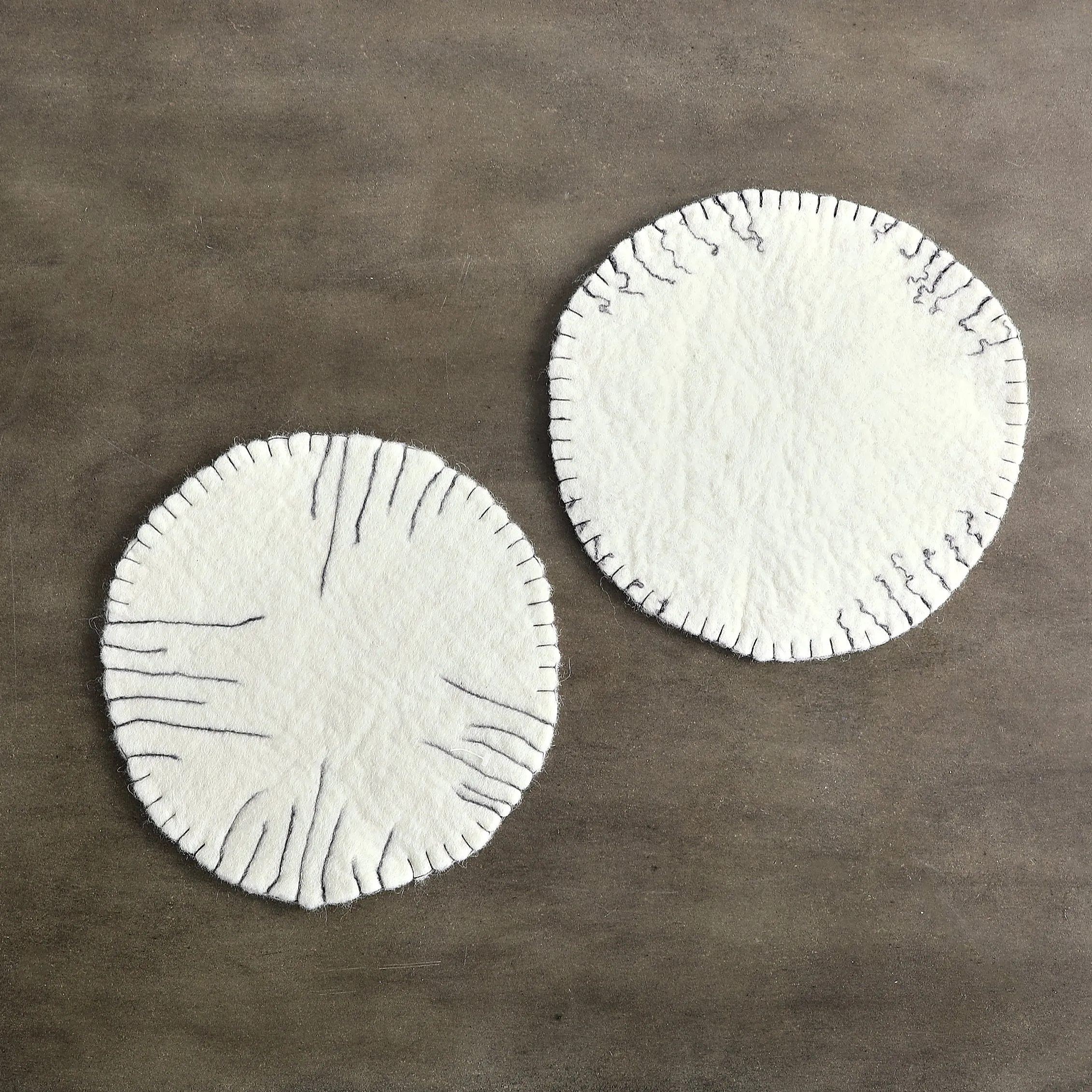 Fine Line Ivory Wool Trivet