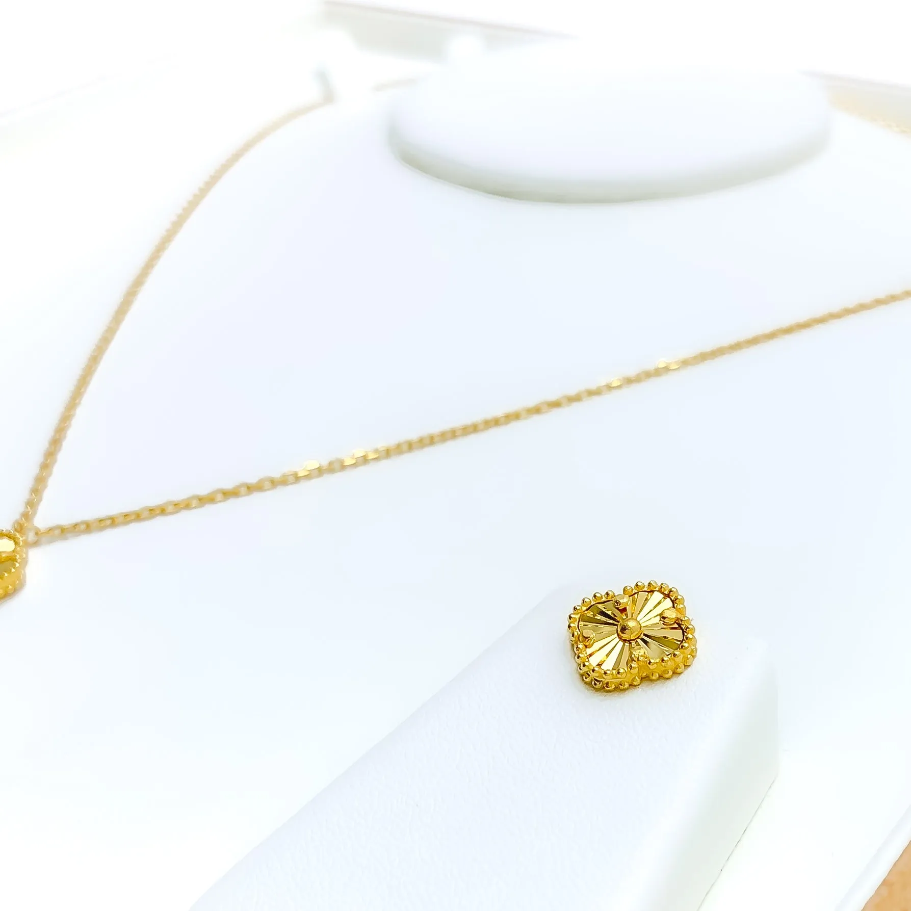 Flawless Bespoke Golden 21k Gold Necklace Set