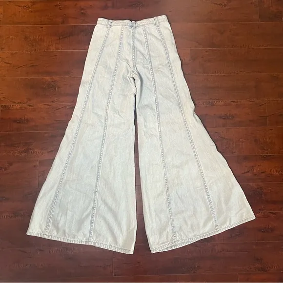 FREE PEOPLE Denim Gilmore Wide Leg Landon Jeans Light Wash Mid Rise Size 0
