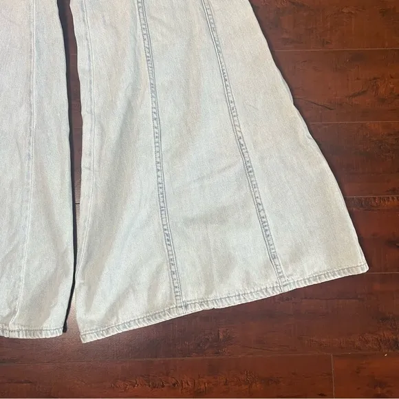 FREE PEOPLE Denim Gilmore Wide Leg Landon Jeans Light Wash Mid Rise Size 0