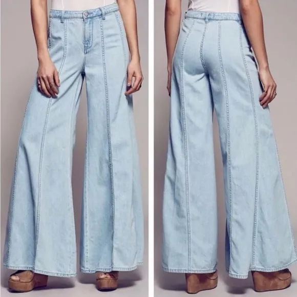 FREE PEOPLE Denim Gilmore Wide Leg Landon Jeans Light Wash Mid Rise Size 0