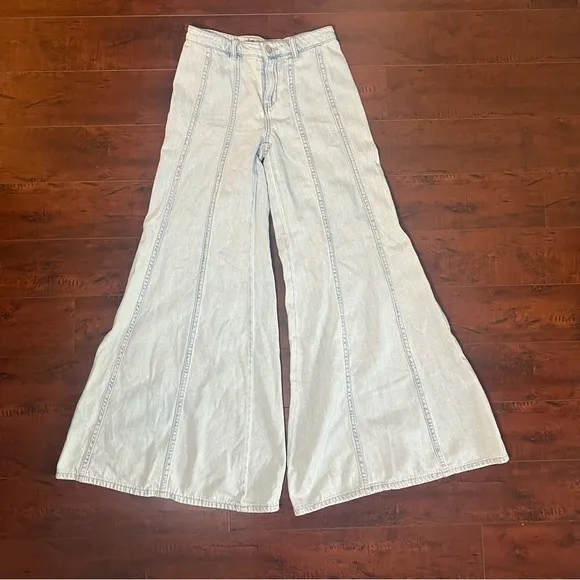 FREE PEOPLE Denim Gilmore Wide Leg Landon Jeans Light Wash Mid Rise Size 0