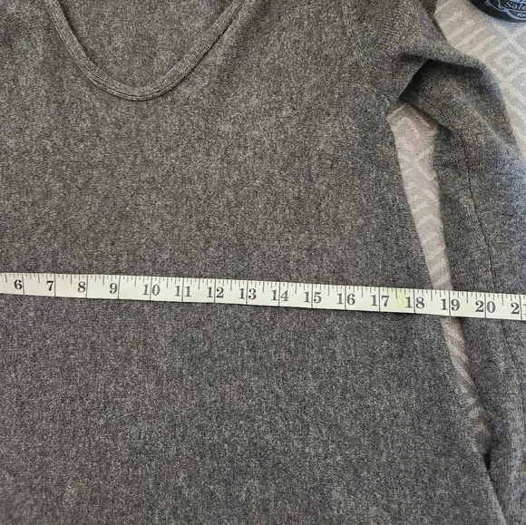 Garnet Hill Cashmere Essential Pullover Sweater Size XS Women Gray Color