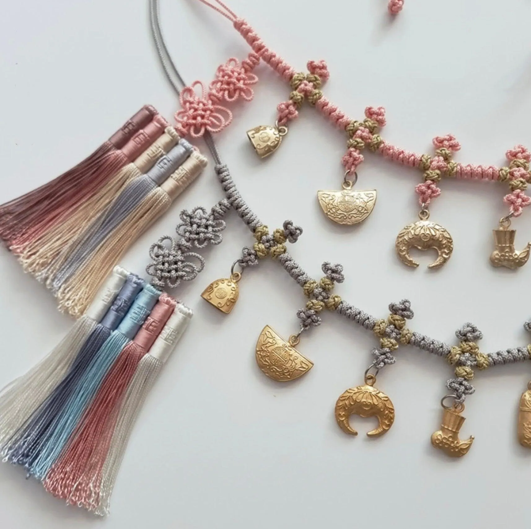 Gold Ornaments Tassel Belt