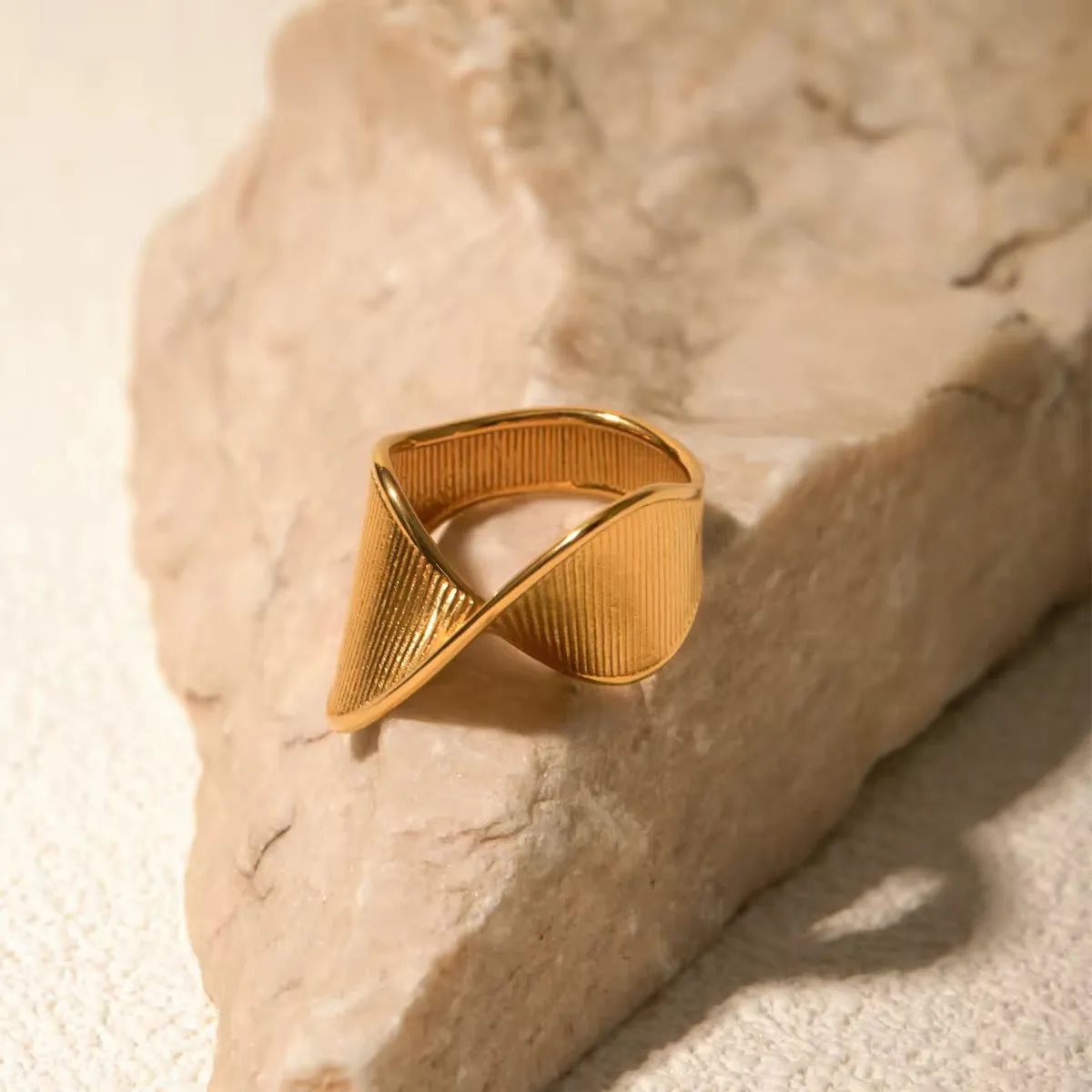 Golden Wave DNA-Inspired Irregular Statement Ring