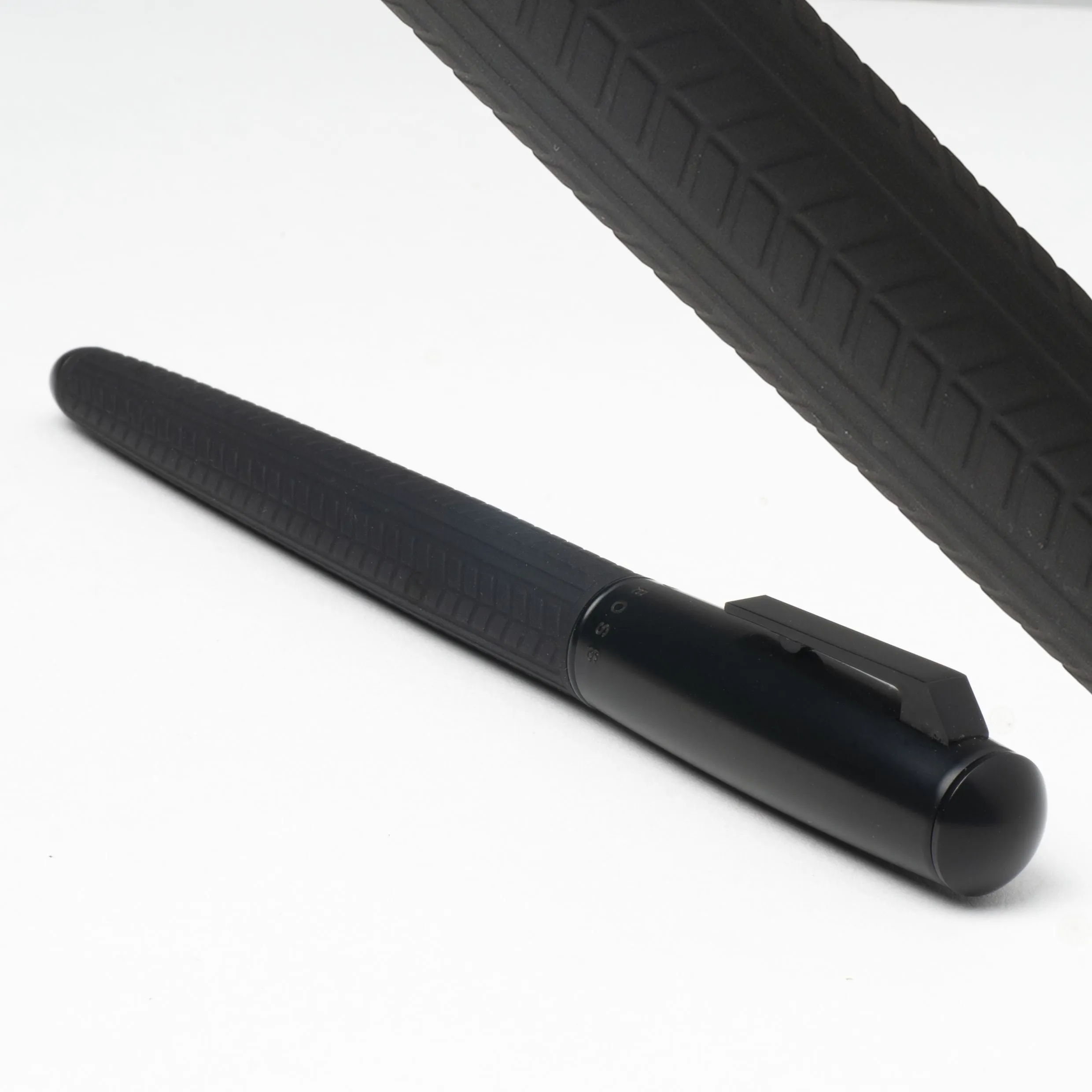 HUGO BOSS HSG9435-Rollerball pen Pure Tire