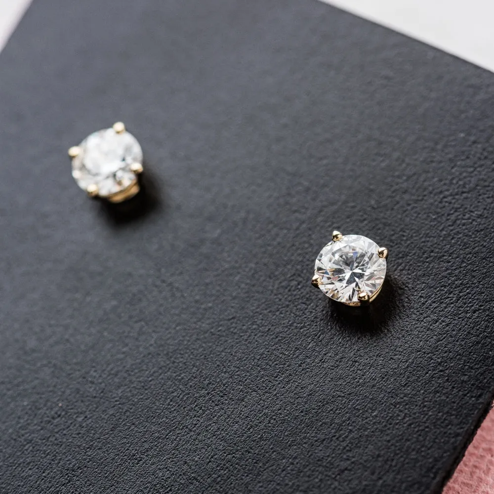 Lab-Grown Diamond Prong-Set Stud Earrings in 14k Gold