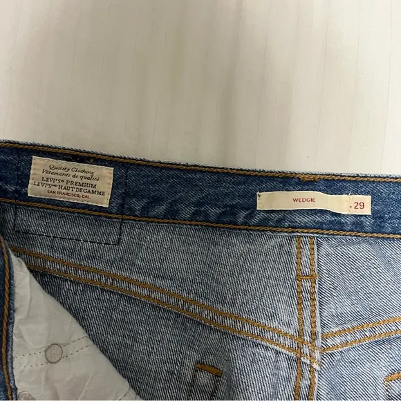 Levis Premium Wedgie Icon High Waist Distressed Jean Athens Asleep Blue size 29