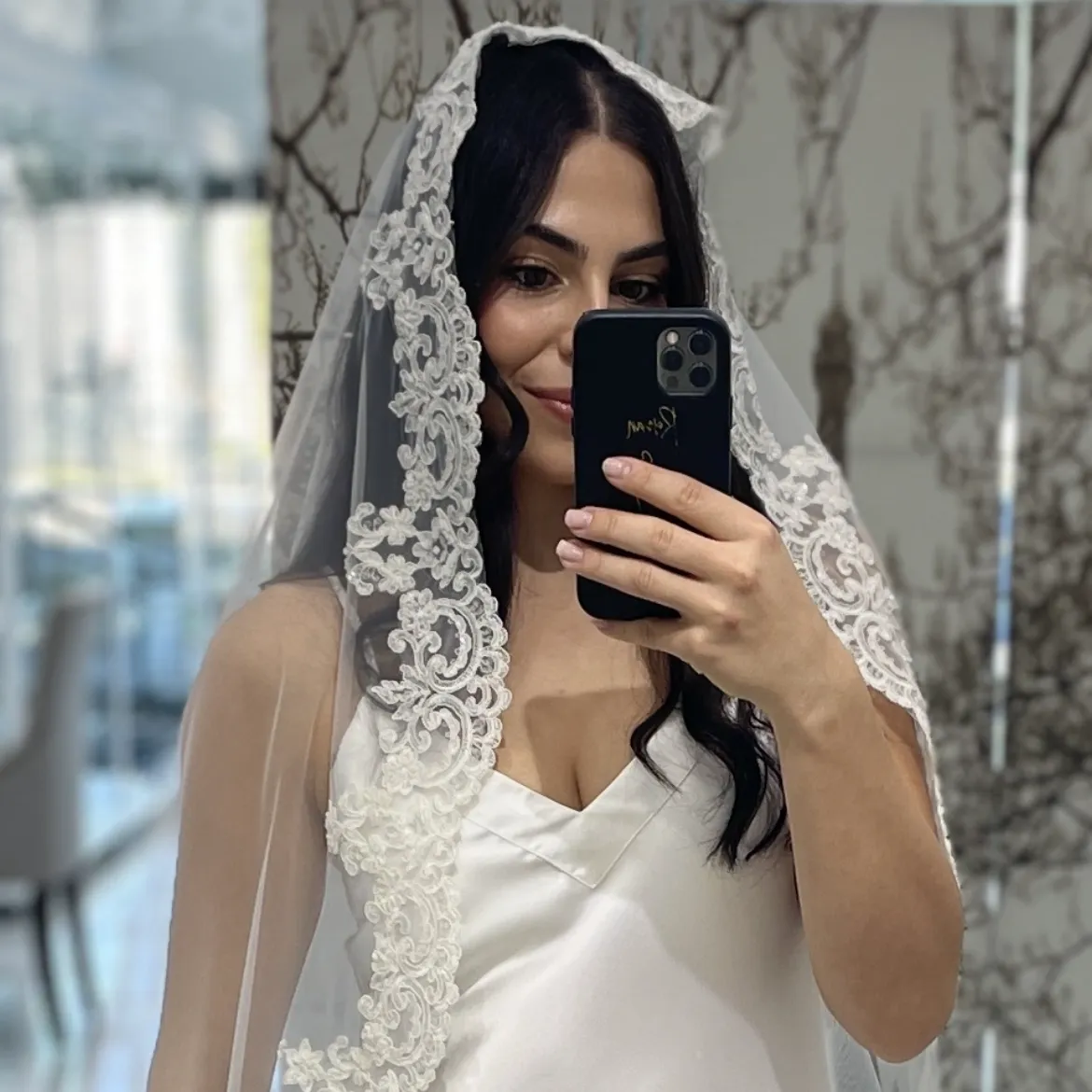 Luella Mantilla Lace Veil