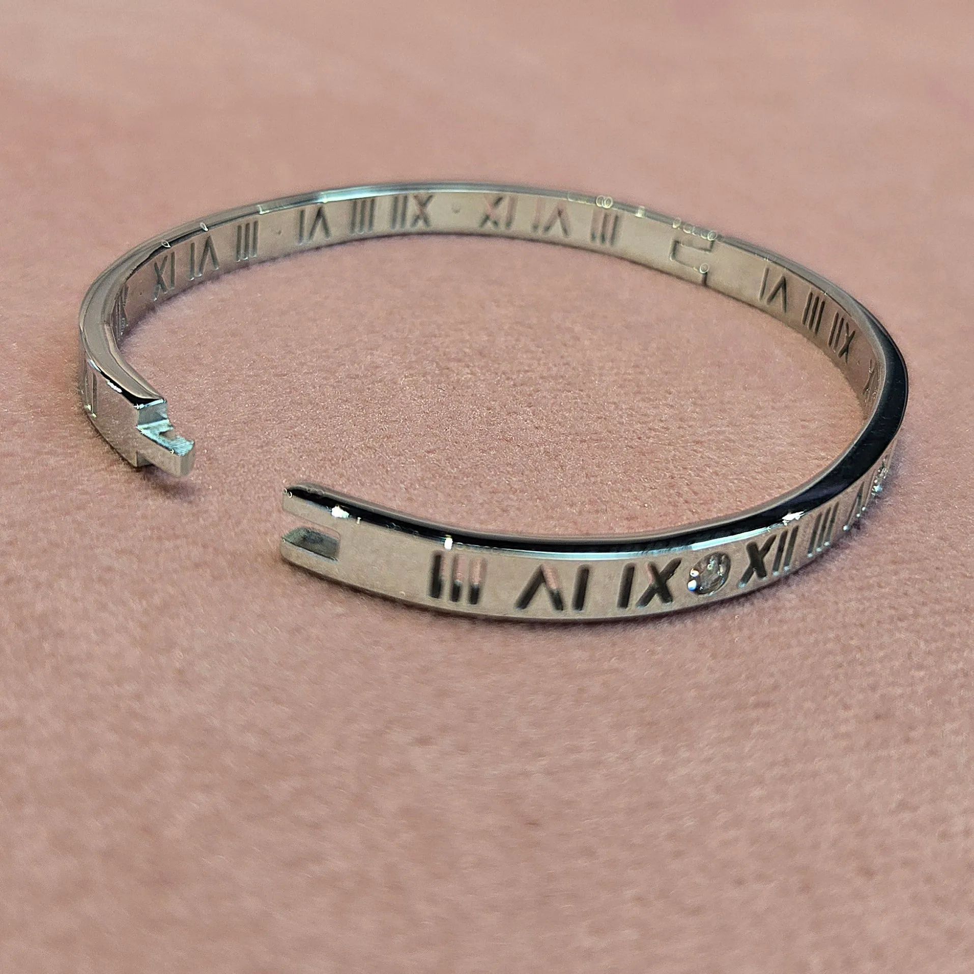 Luxury Stainless Steel Roman Digital Cubic Zirconia Bangle Bracelet