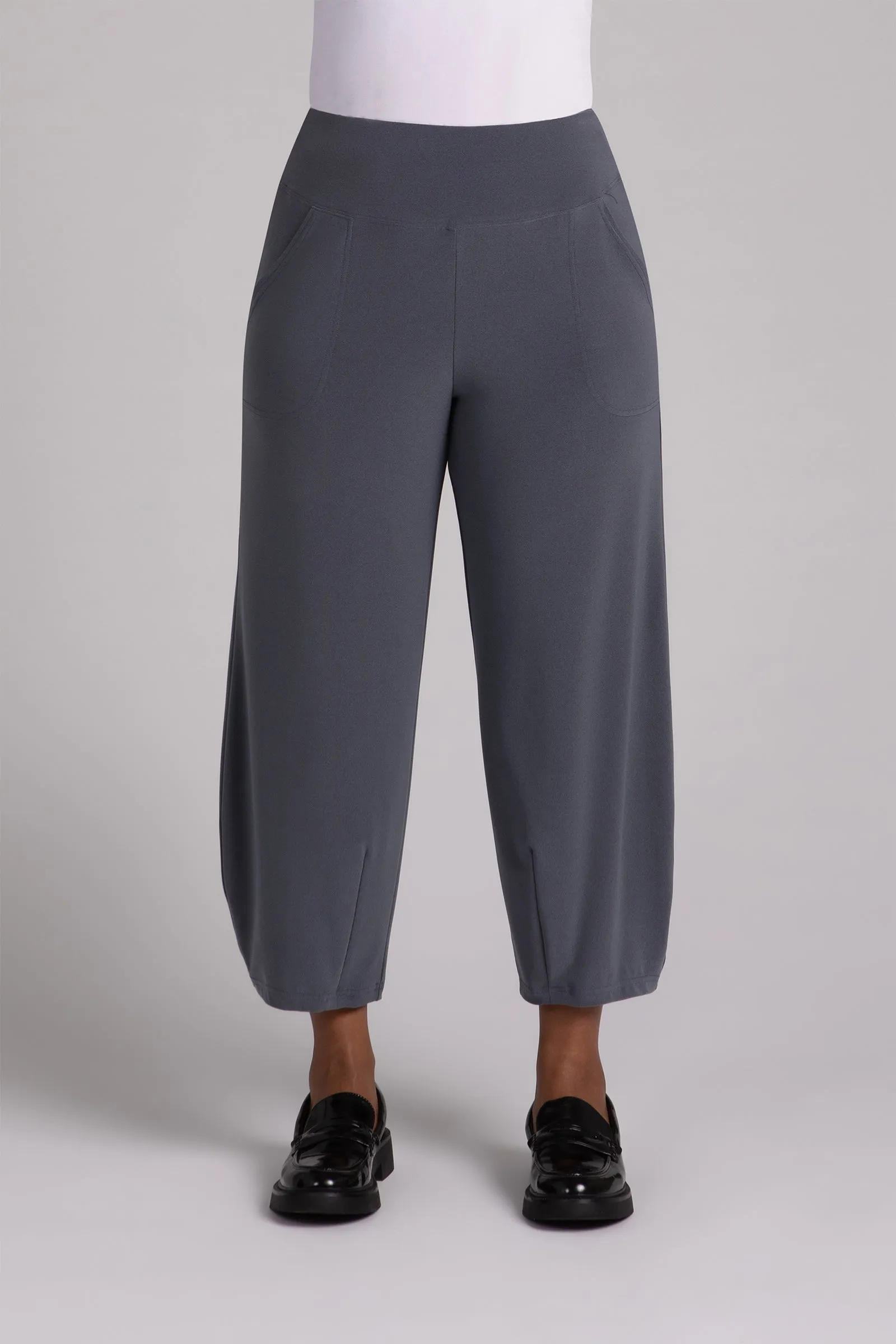 Narrow Lantern Pant