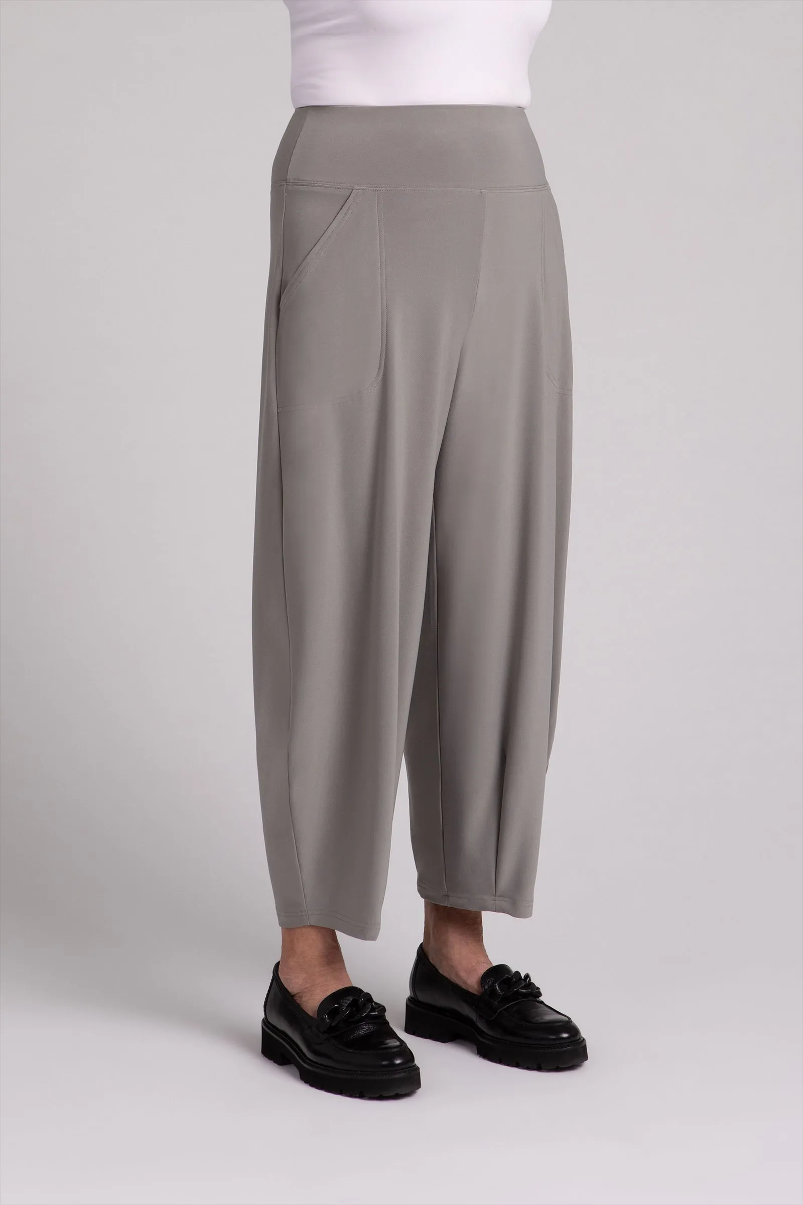 Narrow Lantern Pant