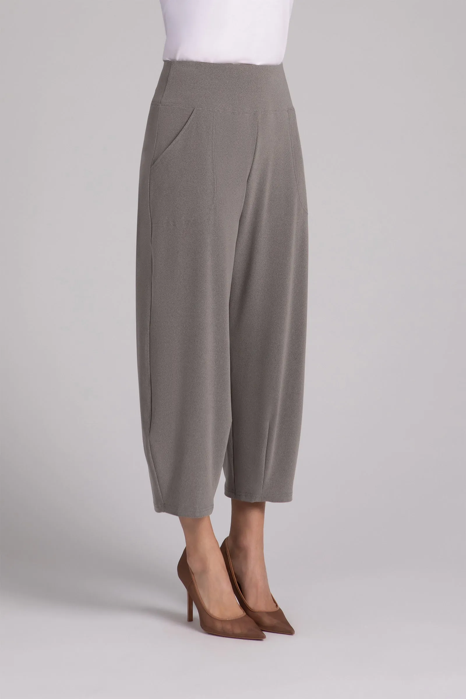 Narrow Lantern Pant