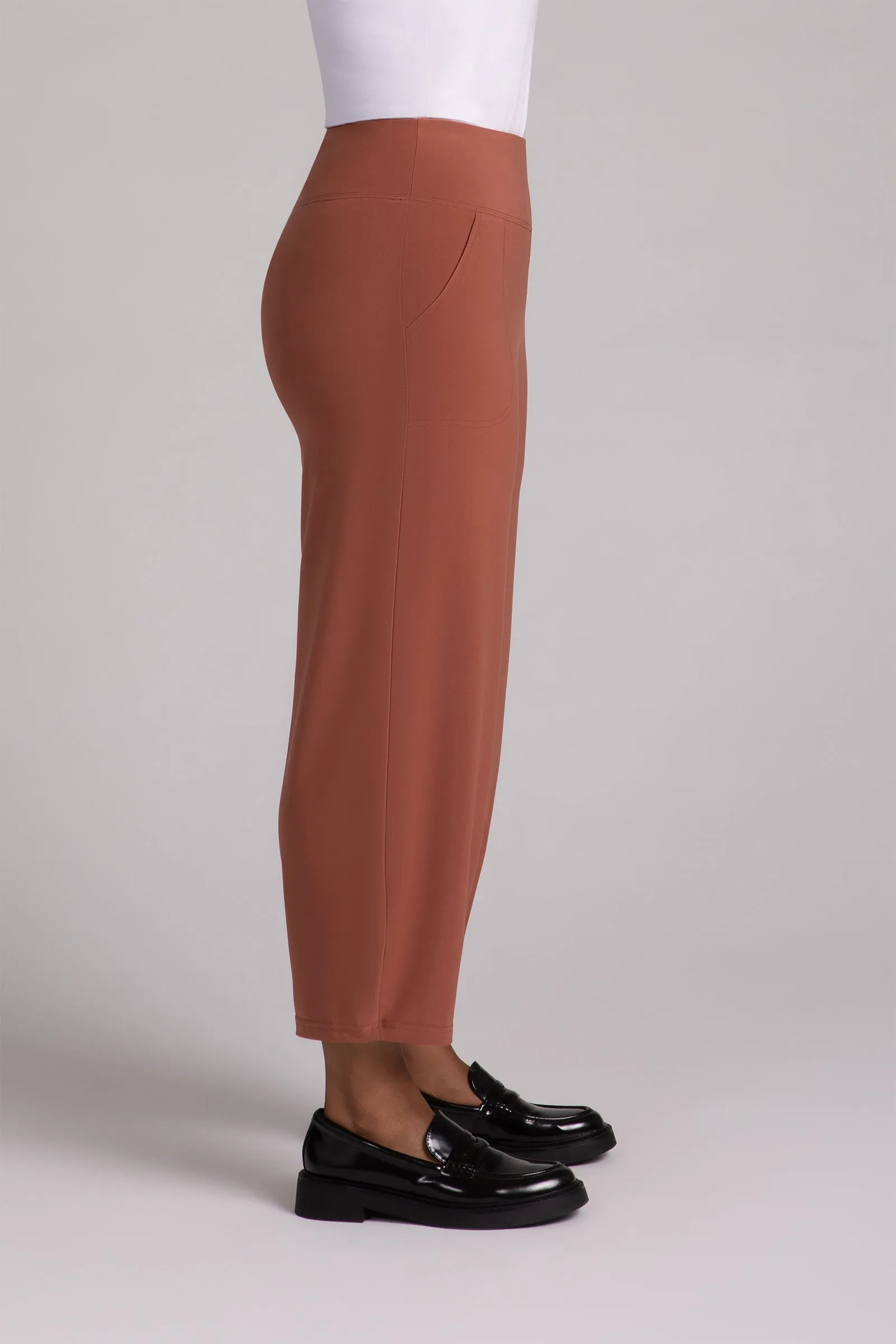 Narrow Lantern Pant