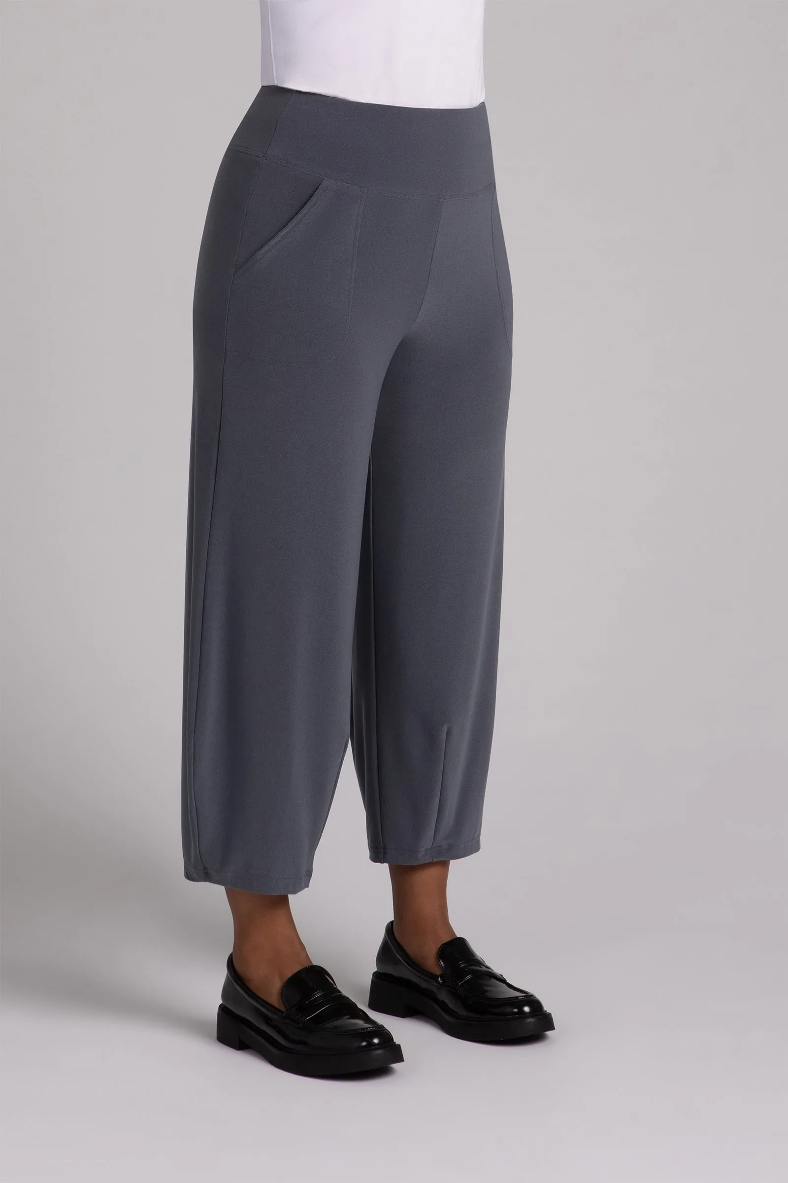 Narrow Lantern Pant