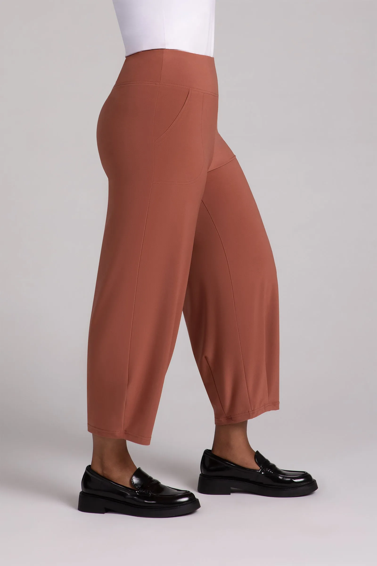 Narrow Lantern Pant