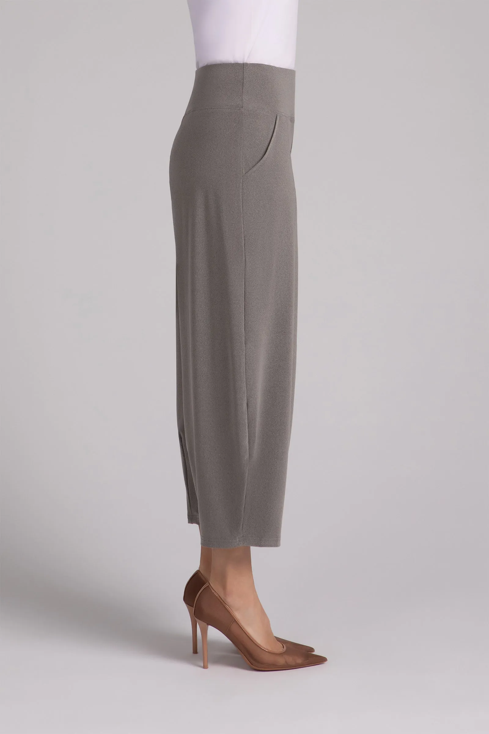Narrow Lantern Pant