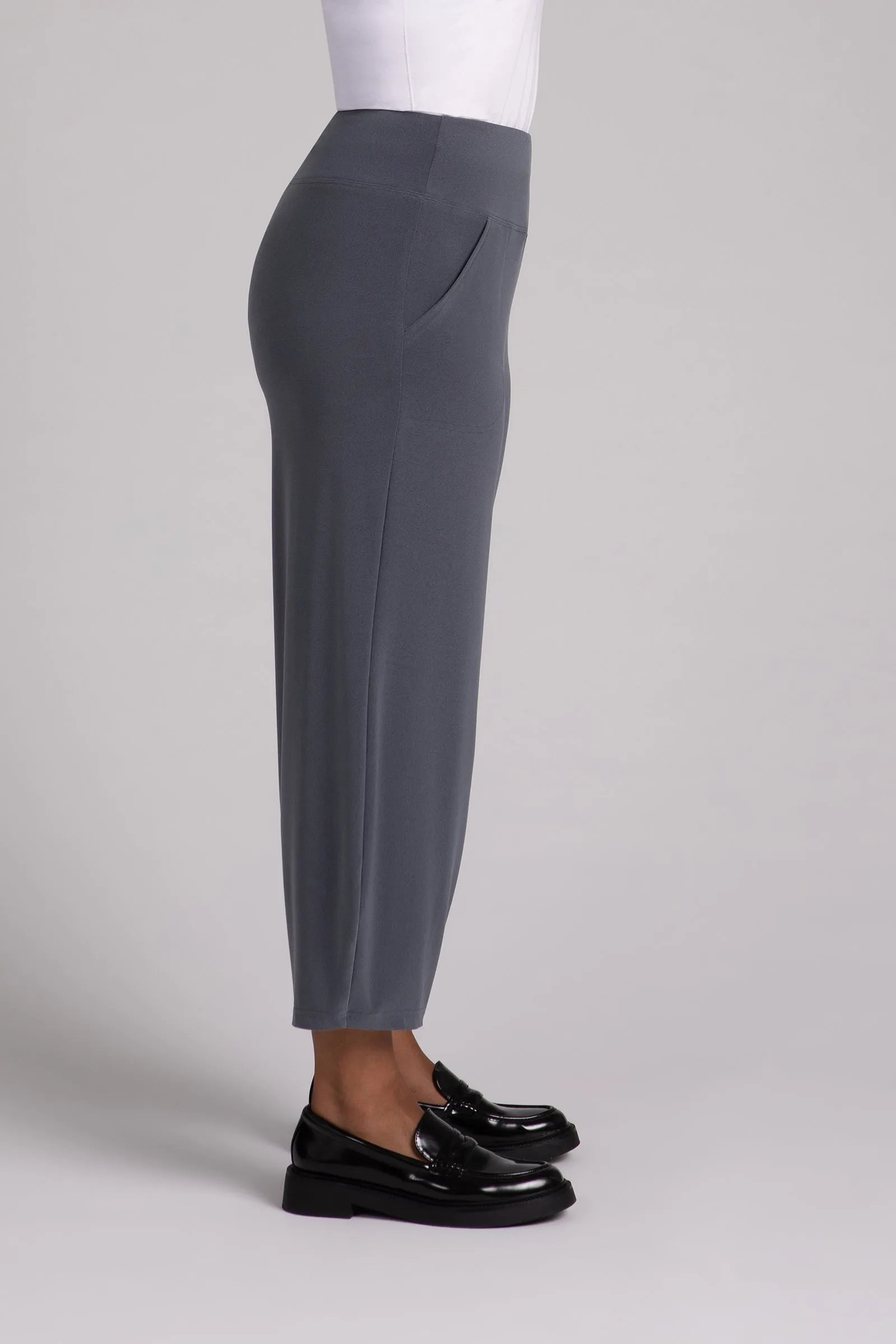 Narrow Lantern Pant
